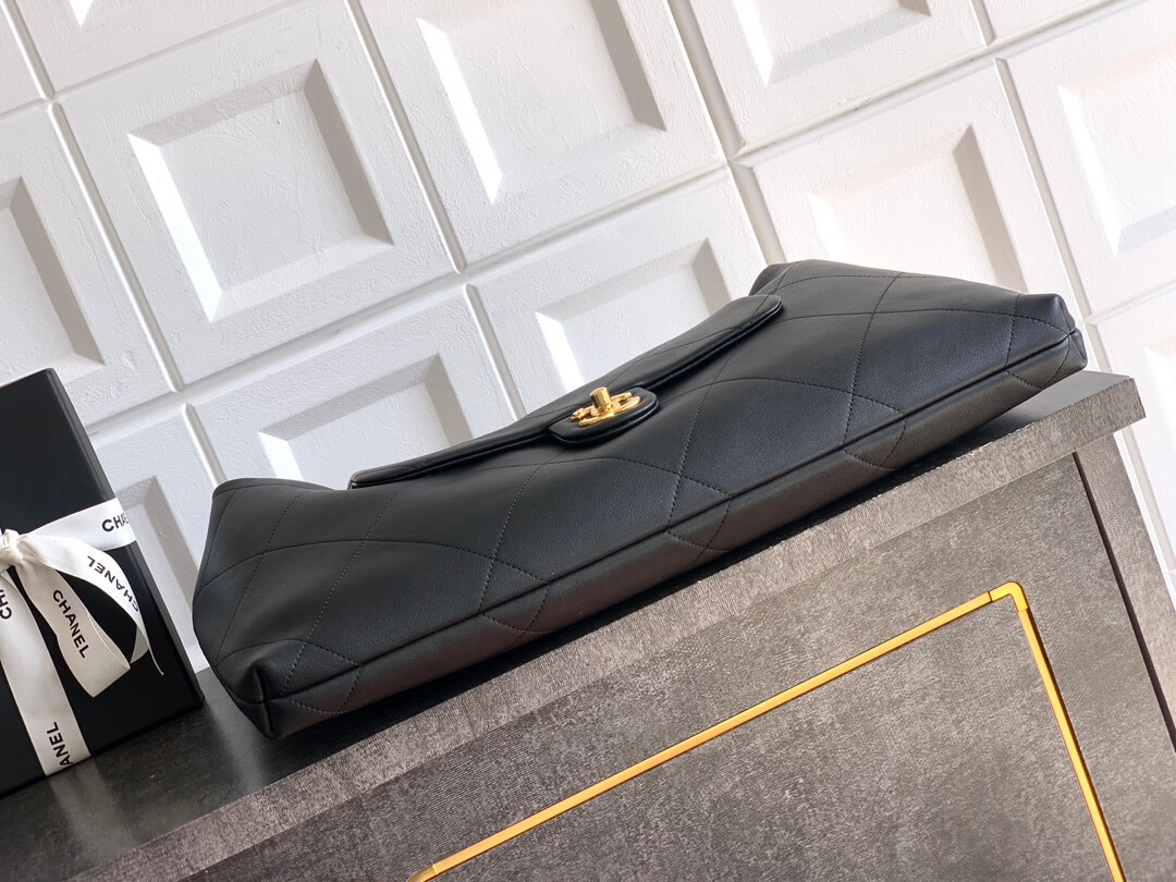 Chanel 25K Medium - Large - Maxi Hobo Shiny Calfskin & Gold-Tone Metal Shoulder Bag Black - Image 26