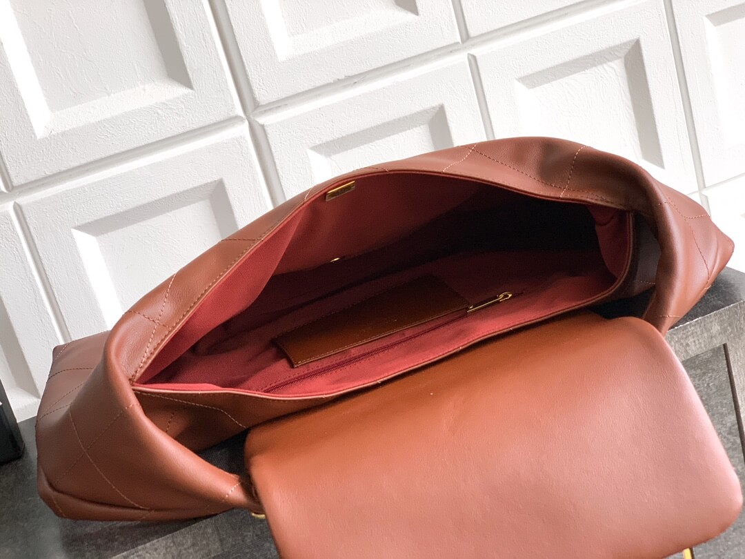 Chanel 25K Medium - Large - Maxi Hobo Shiny Calfskin & Gold-Tone Metal Shoulder Bag Black - Image 75