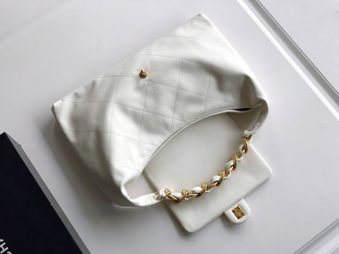 Chanel 25K Medium - Large - Maxi Hobo Shiny Calfskin & Gold-Tone Metal Shoulder Bag Black - Image 54