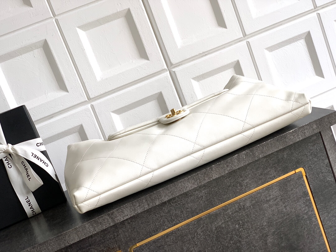 Chanel 25K Medium - Large - Maxi Hobo Shiny Calfskin & Gold-Tone Metal Shoulder Bag Black - Image 53