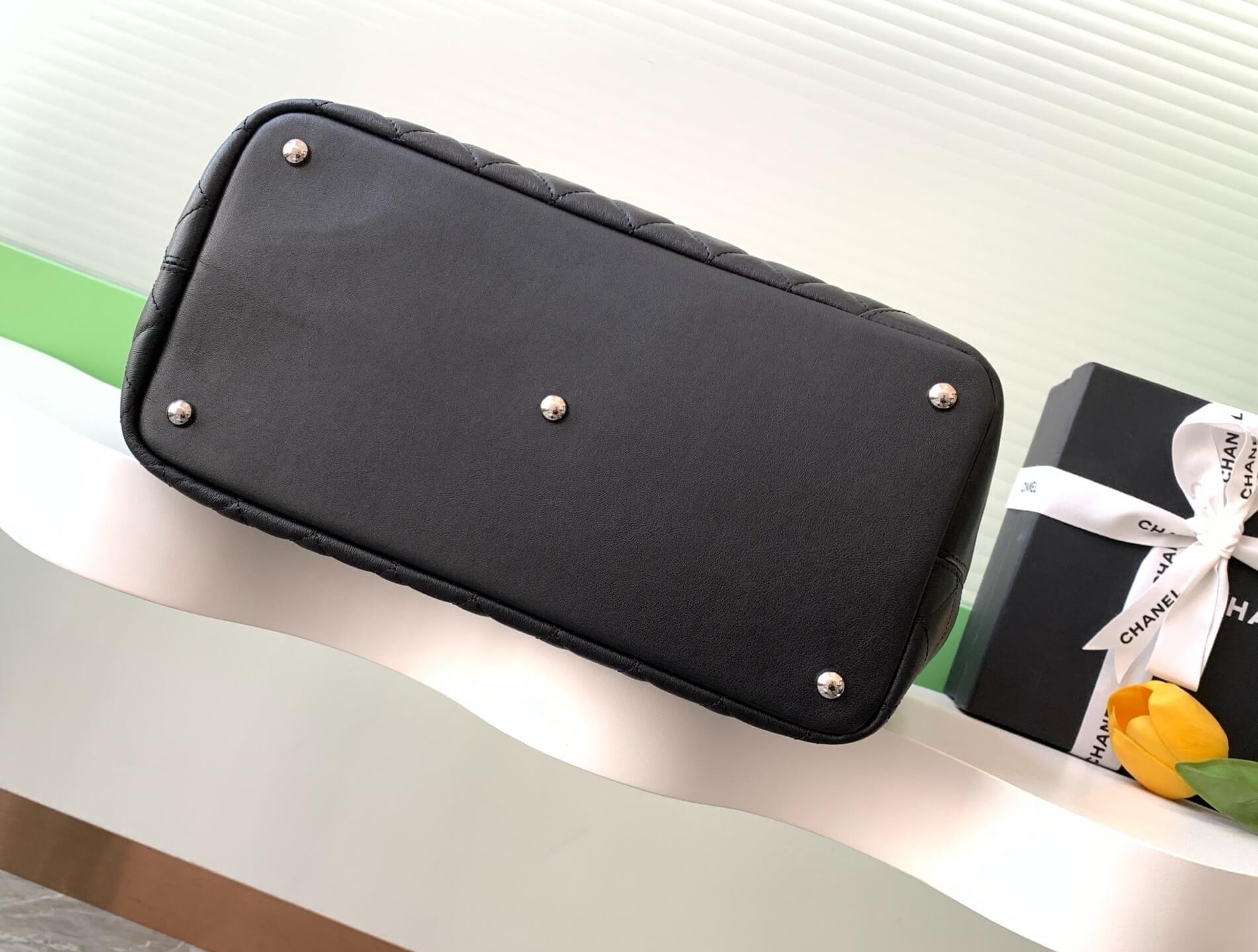 Chanel Cambon Ligne Crafted Soft Calfskin leather Tote Shoulder Handbag - Image 27