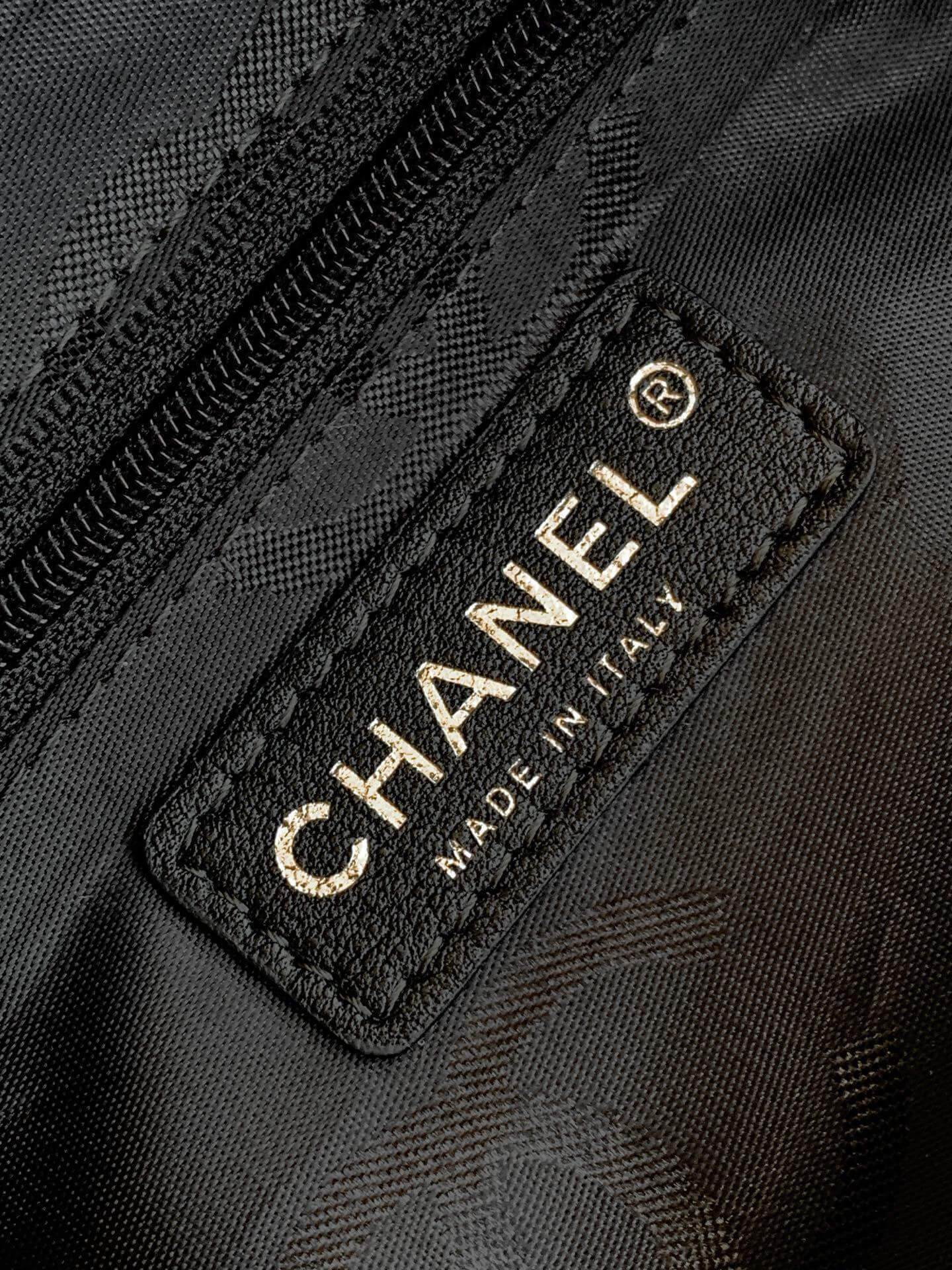 Chanel Cambon Ligne Crafted Soft Calfskin leather Tote Shoulder Handbag - Image 5