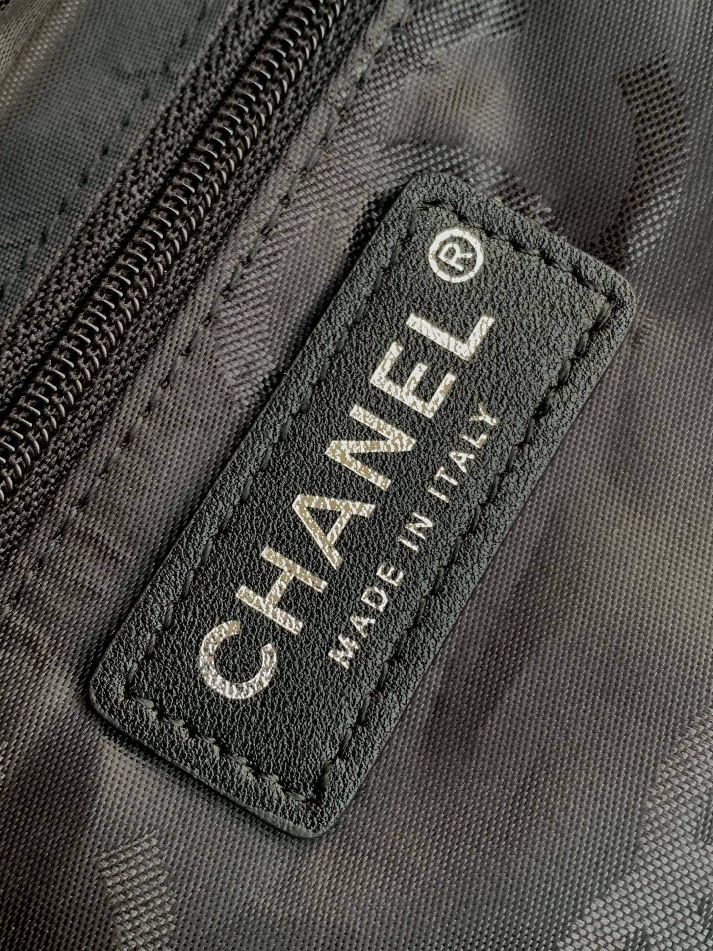 Chanel Cambon Ligne Crafted Soft Calfskin leather Tote Shoulder Handbag - Image 103