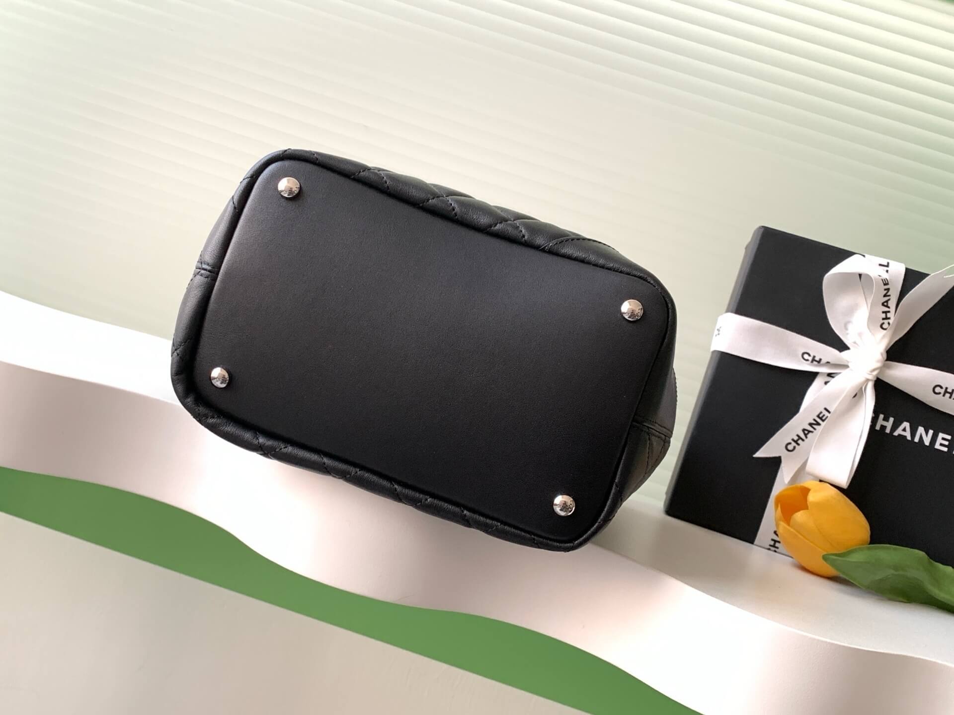 Chanel Cambon Ligne Crafted Soft Calfskin leather Tote Shoulder Handbag - Image 18