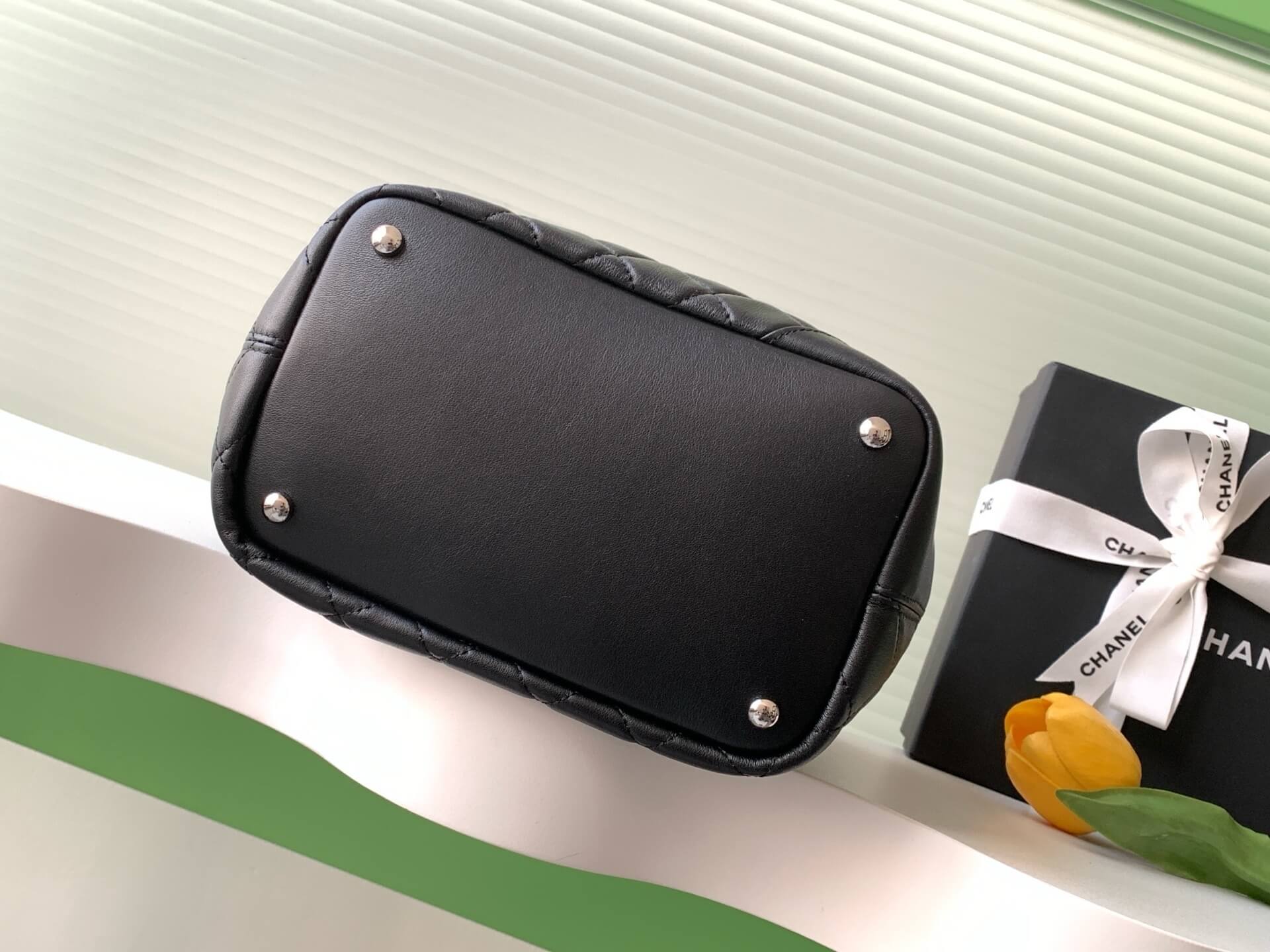 Chanel Cambon Ligne Crafted Soft Calfskin leather Tote Shoulder Handbag - Image 54