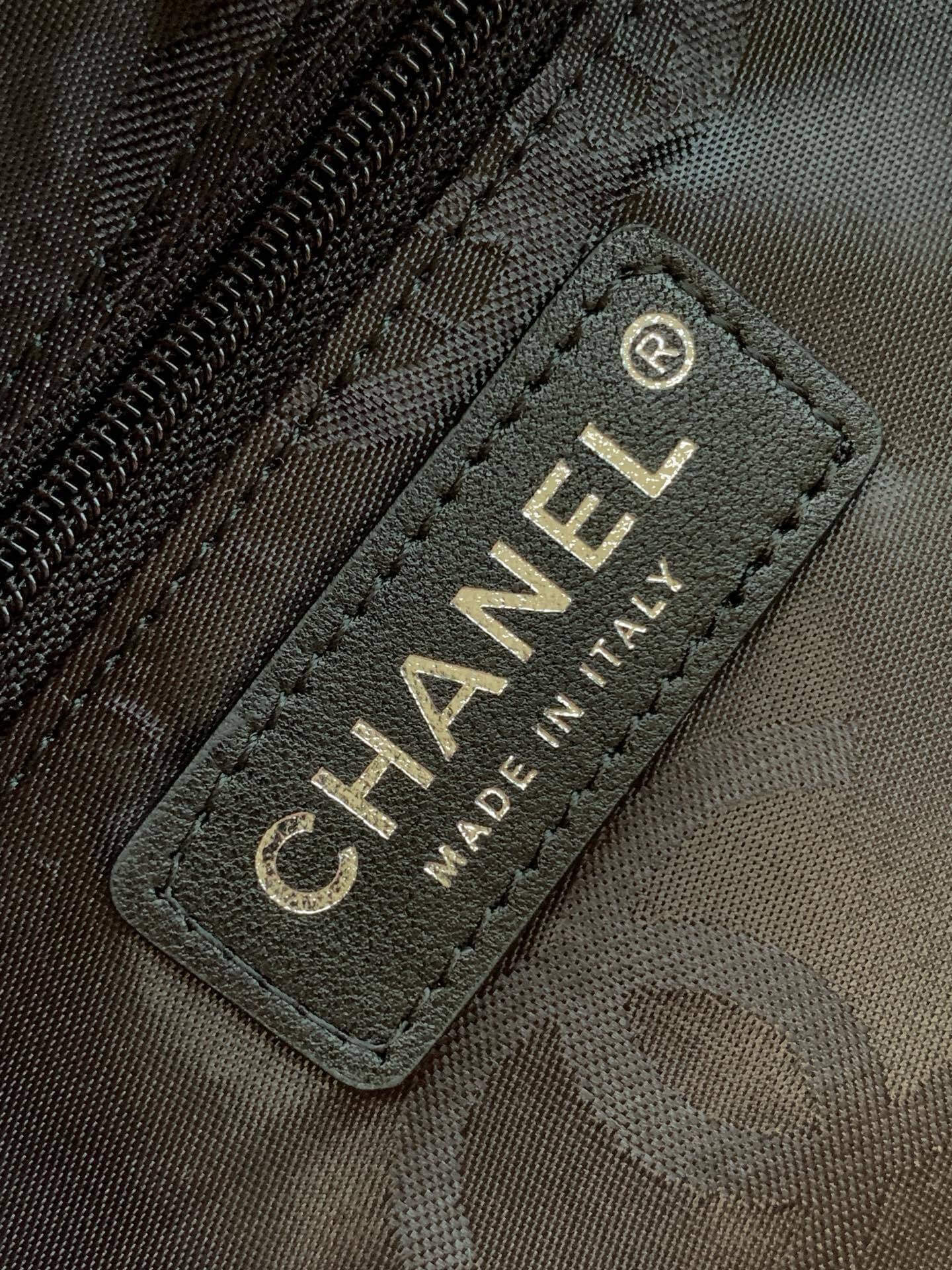 Chanel Cambon Ligne Crafted Soft Calfskin leather Tote Shoulder Handbag - Image 85