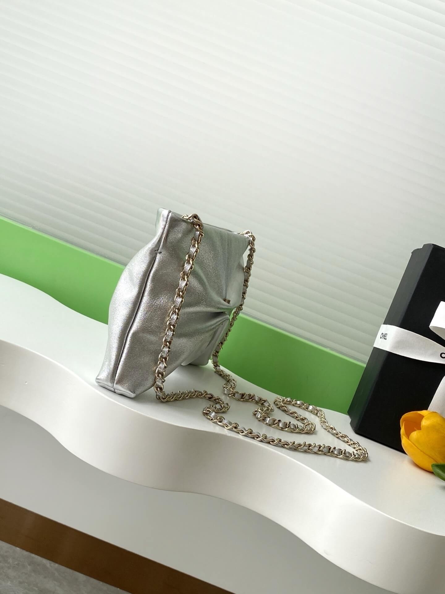 Chanel Clutch with Chain Shiny lambskin leather Shoulder Crossbody Bag - Image 17