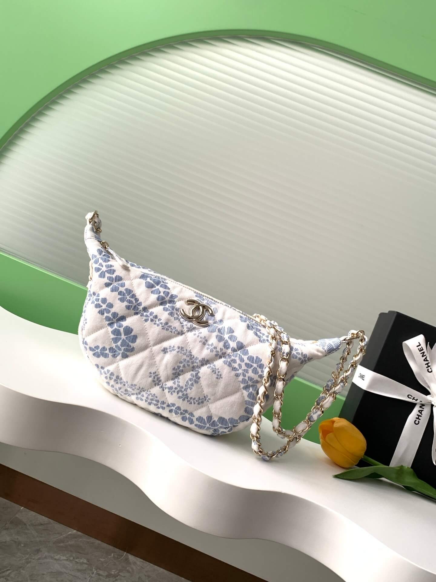 Chanel Coco Beach Hobo Shoulder Crossbody Bag Printed Denim & Gold-Tone Metal Hardware - Image 10