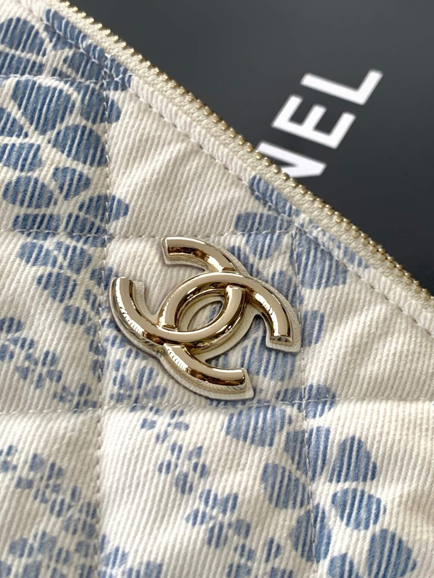 Chanel Coco Beach Hobo Shoulder Crossbody Bag Printed Denim & Gold-Tone Metal Hardware - Image 16