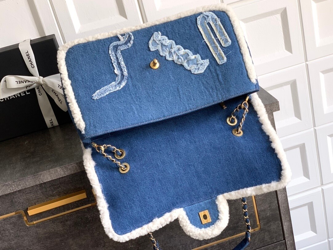 Chanel Denim Shearling Hieroglyph Flap Shoulder Handbag Blue - Image 3