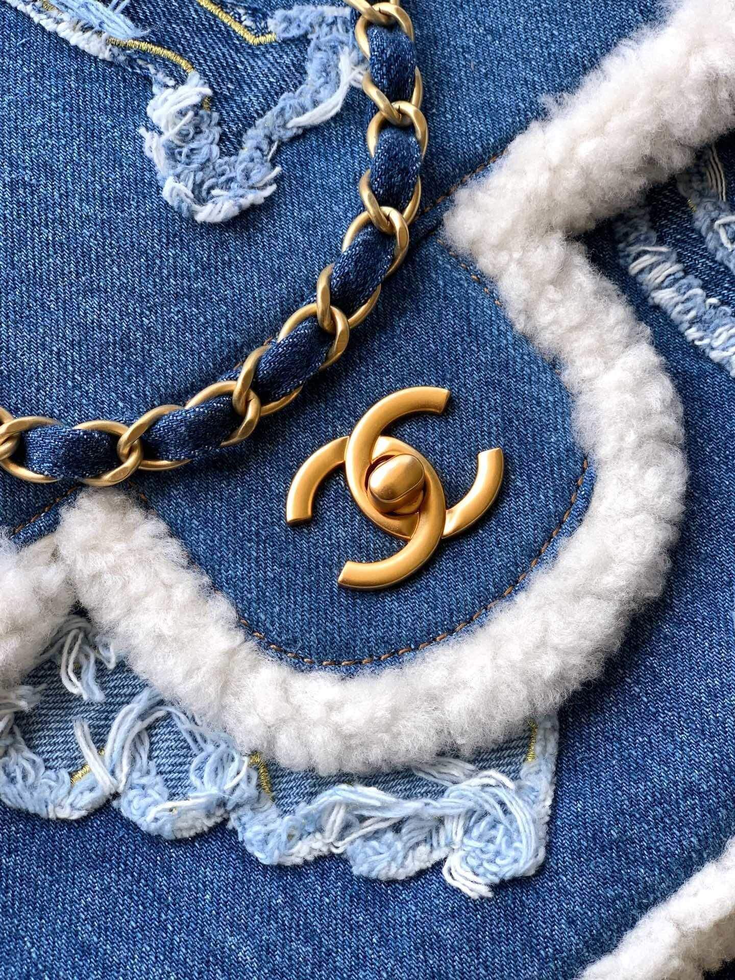 Chanel Denim Shearling Hieroglyph Flap Shoulder Handbag Blue - Image 6