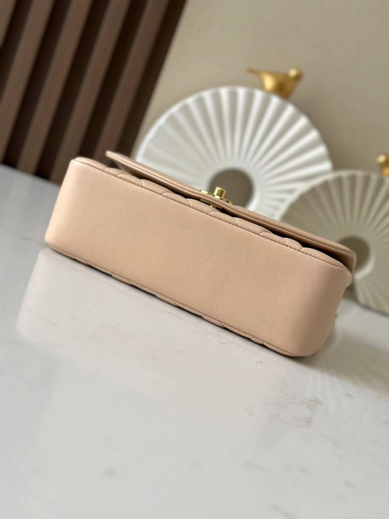 Chanel Diana Classic Single Flap lambskin Leather Gold-tone Hardware Shoulder Crossbody Bag - Image 18