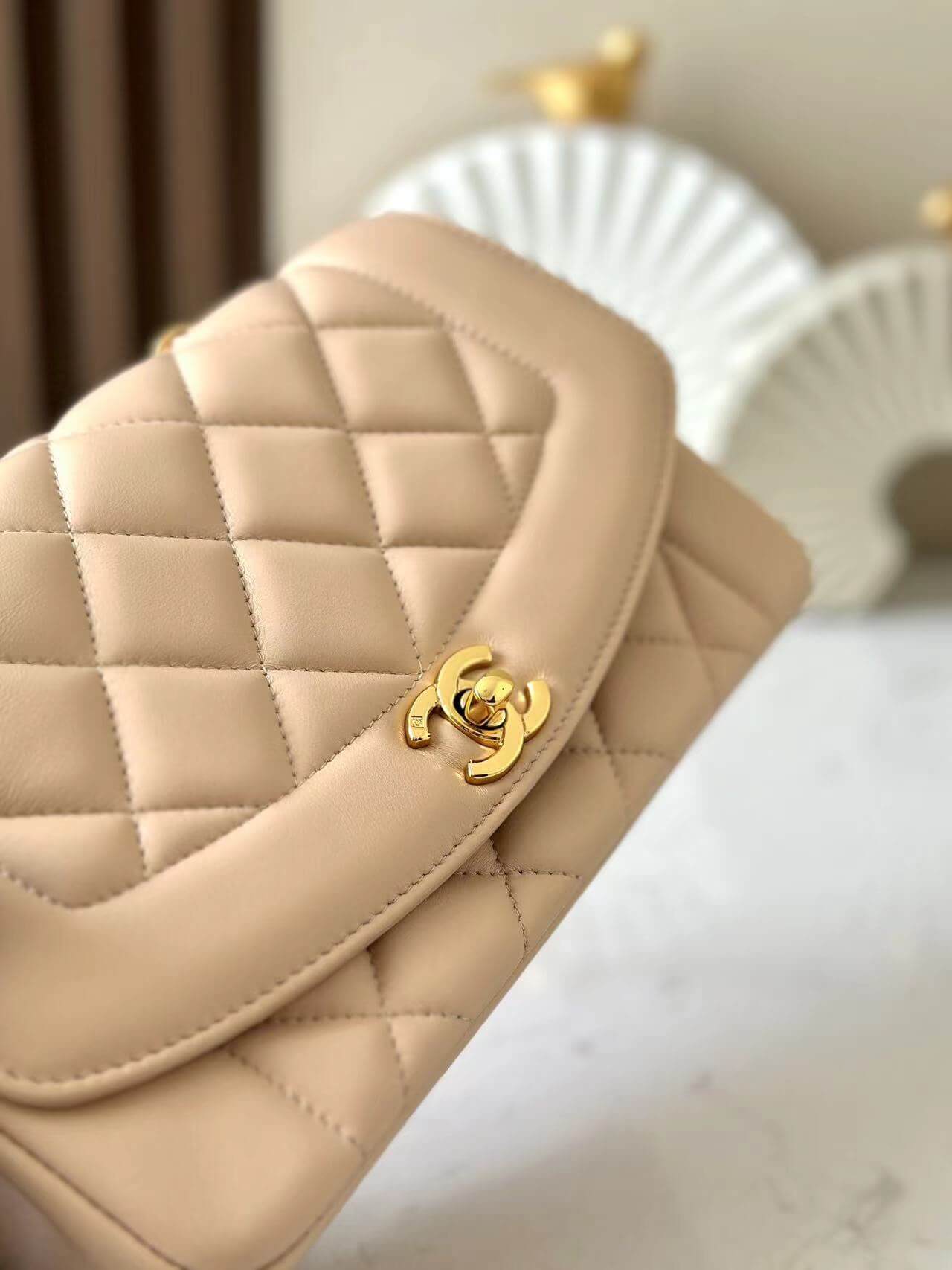 Chanel Diana Classic Single Flap lambskin Leather Gold-tone Hardware Shoulder Crossbody Bag - Image 15