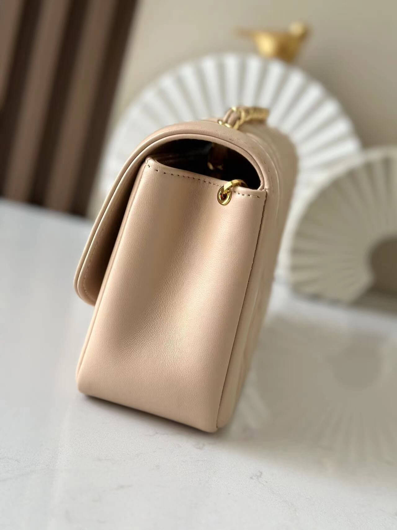 Chanel Diana Classic Single Flap lambskin Leather Gold-tone Hardware Shoulder Crossbody Bag - Image 16