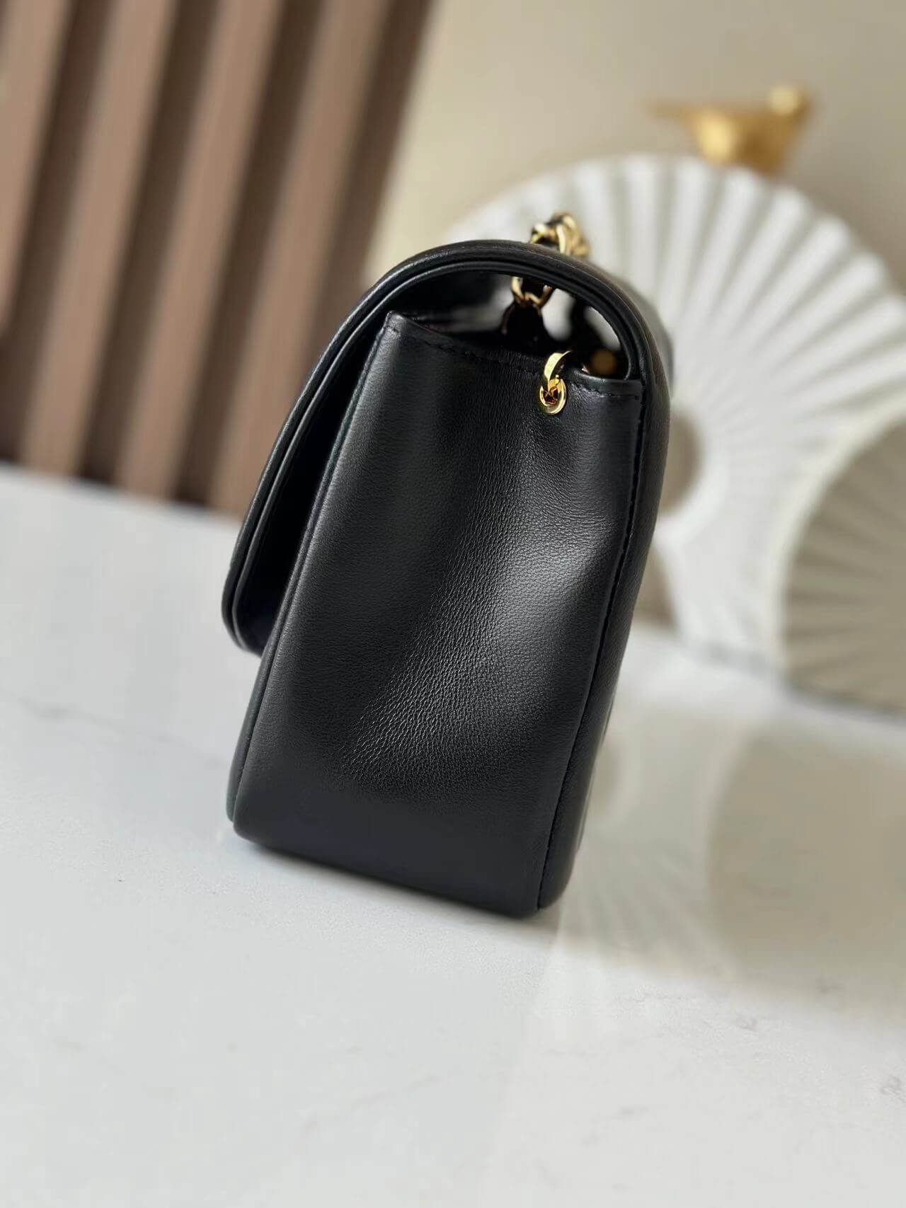 Chanel Diana Classic Single Flap lambskin Leather Gold-tone Hardware Shoulder Crossbody Bag - Image 7