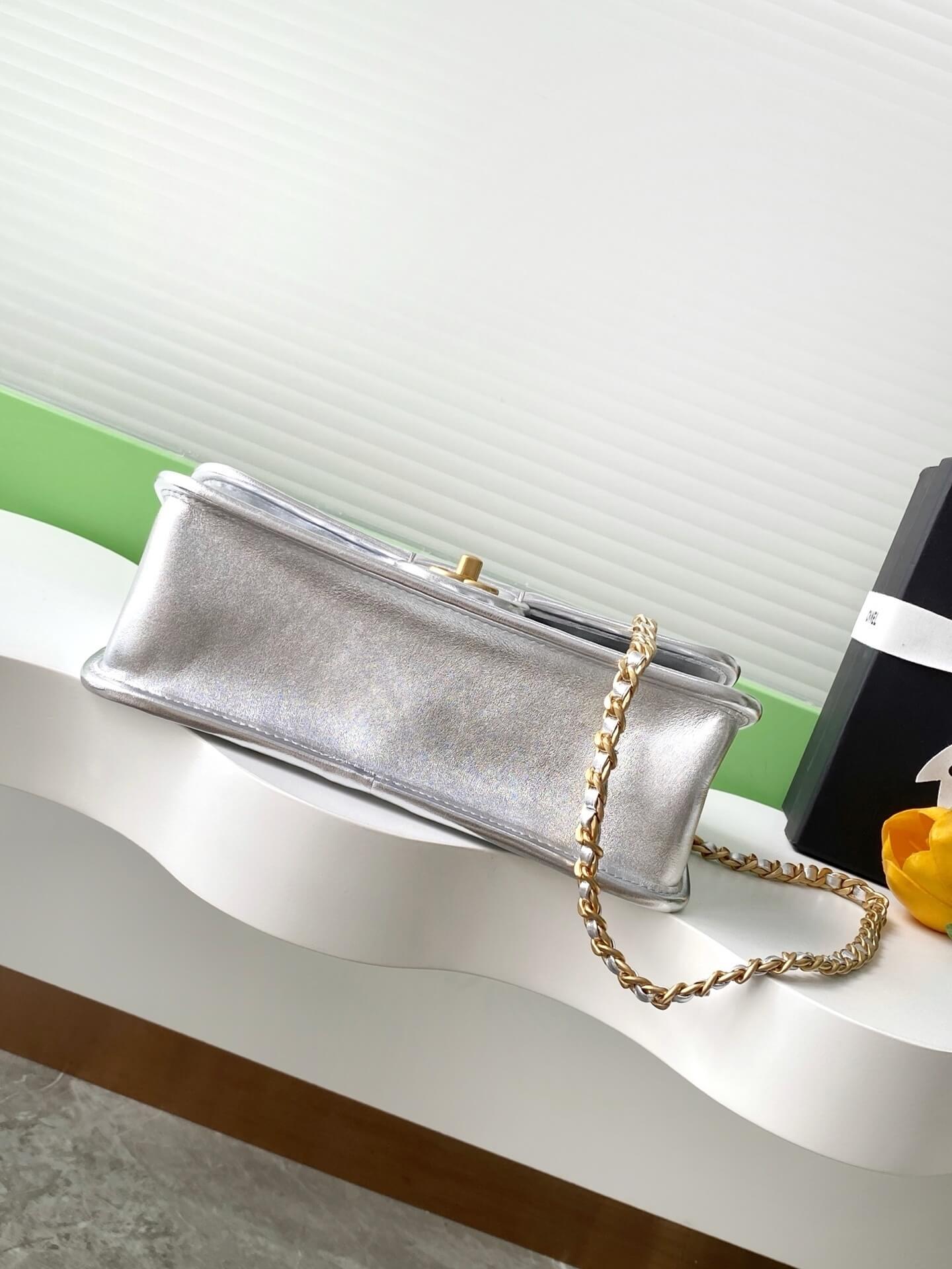 Chanel Flap Chain strap Calfskin Leather Shoulder Bag - Image 36