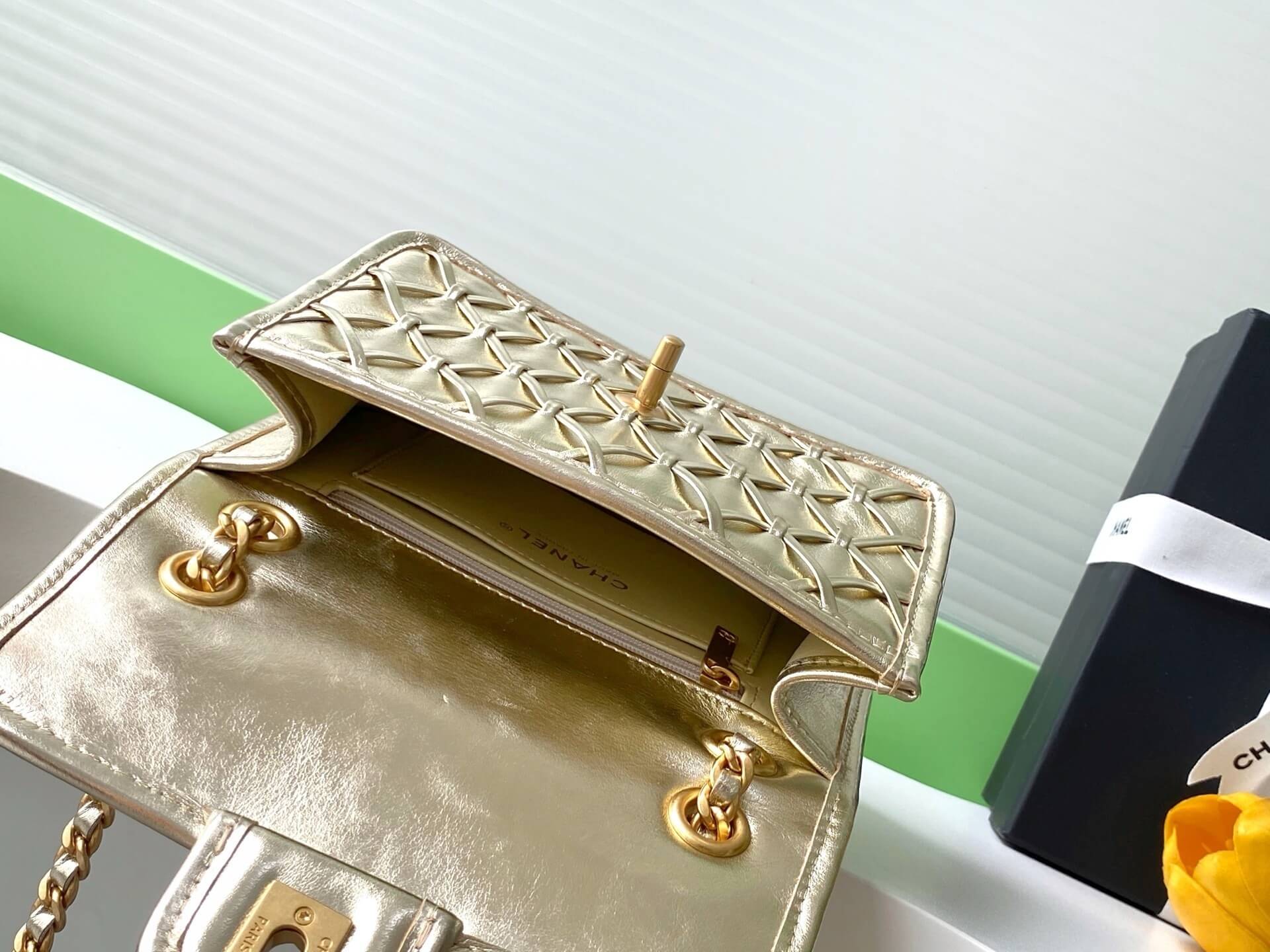 Chanel Flap Chain strap Calfskin Leather Shoulder Bag - Image 39