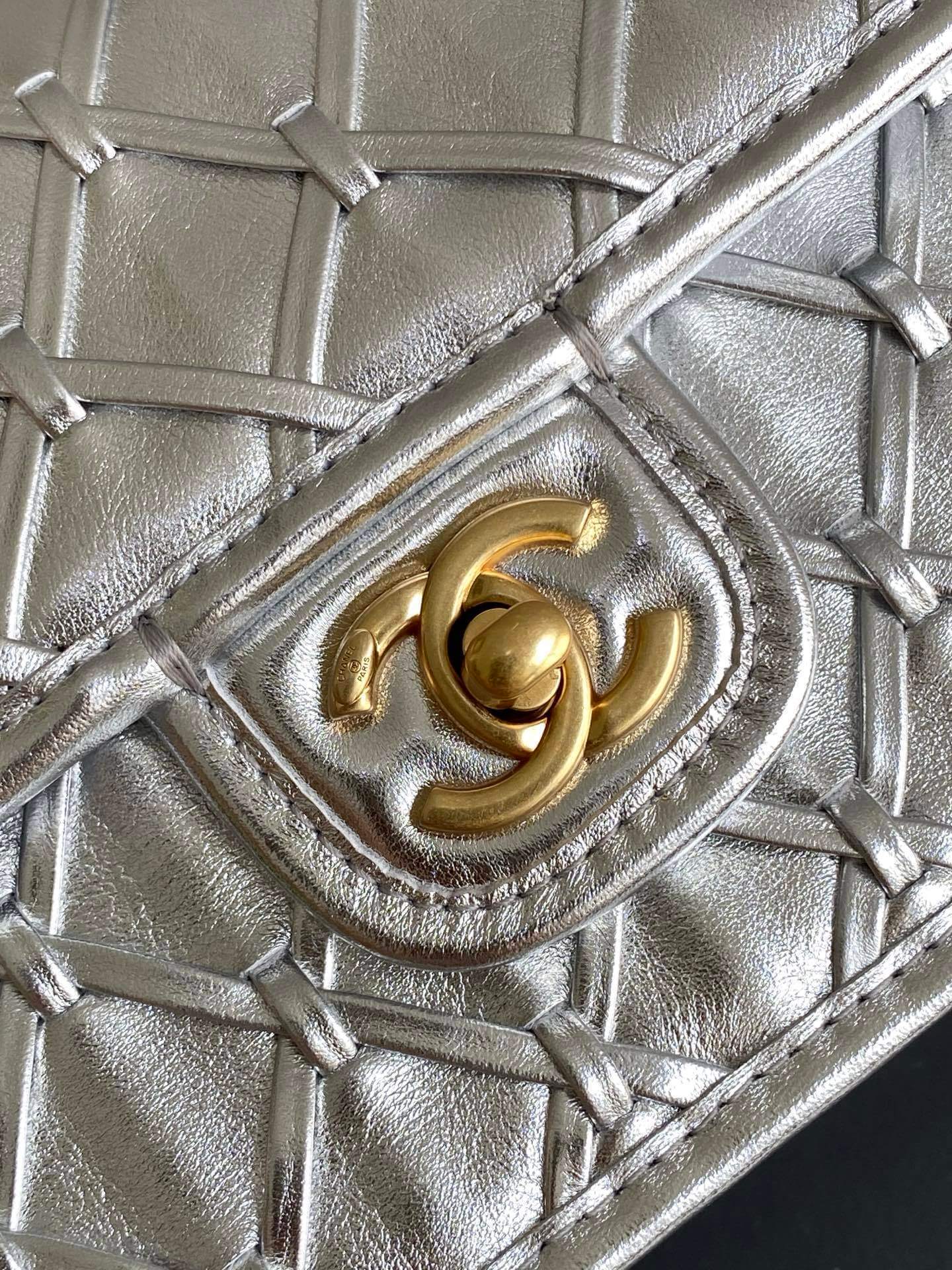 Chanel Flap Chain strap Calfskin Leather Shoulder Bag - Image 25