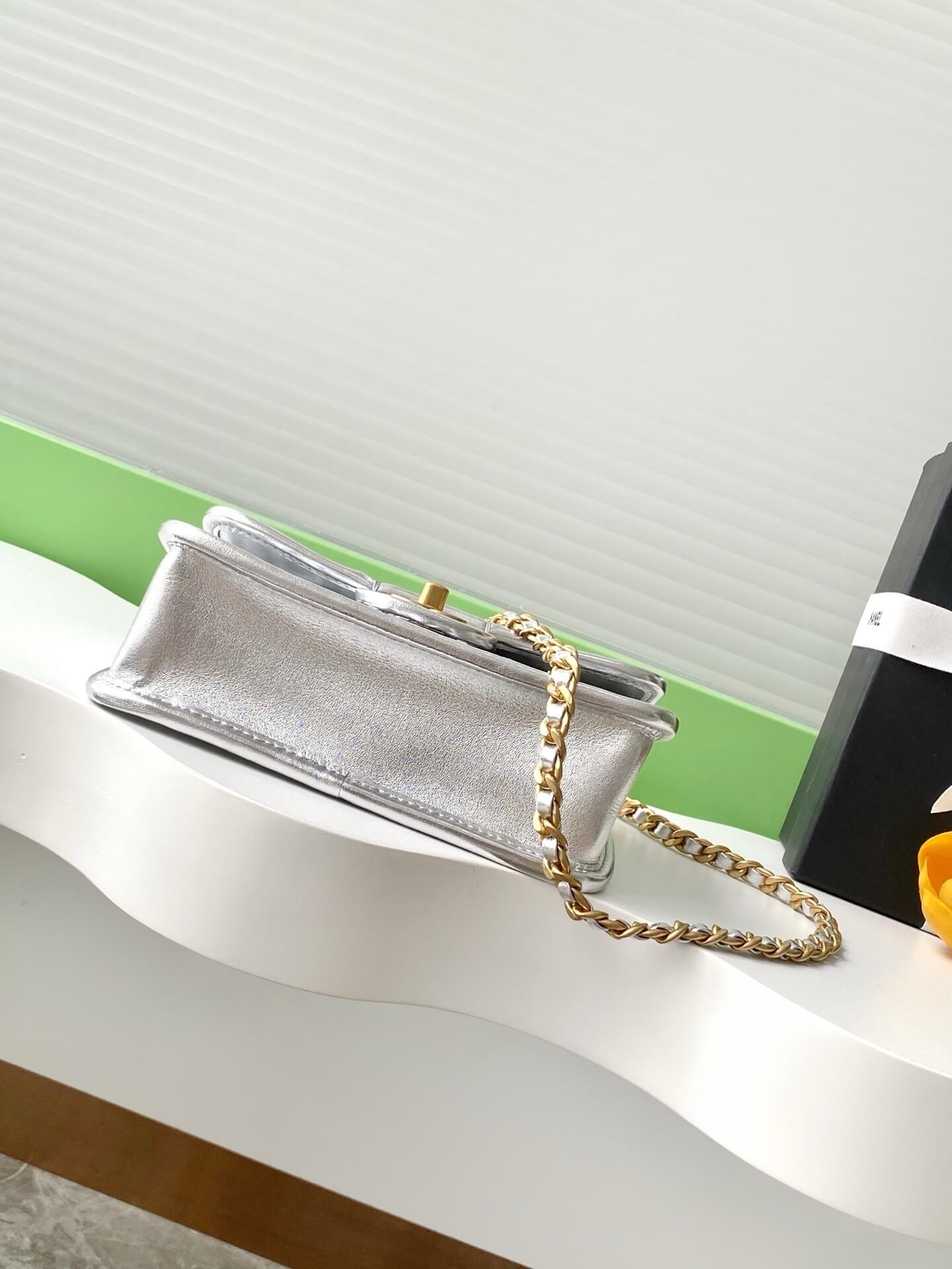 Chanel Flap Chain strap Calfskin Leather Shoulder Bag - Image 27