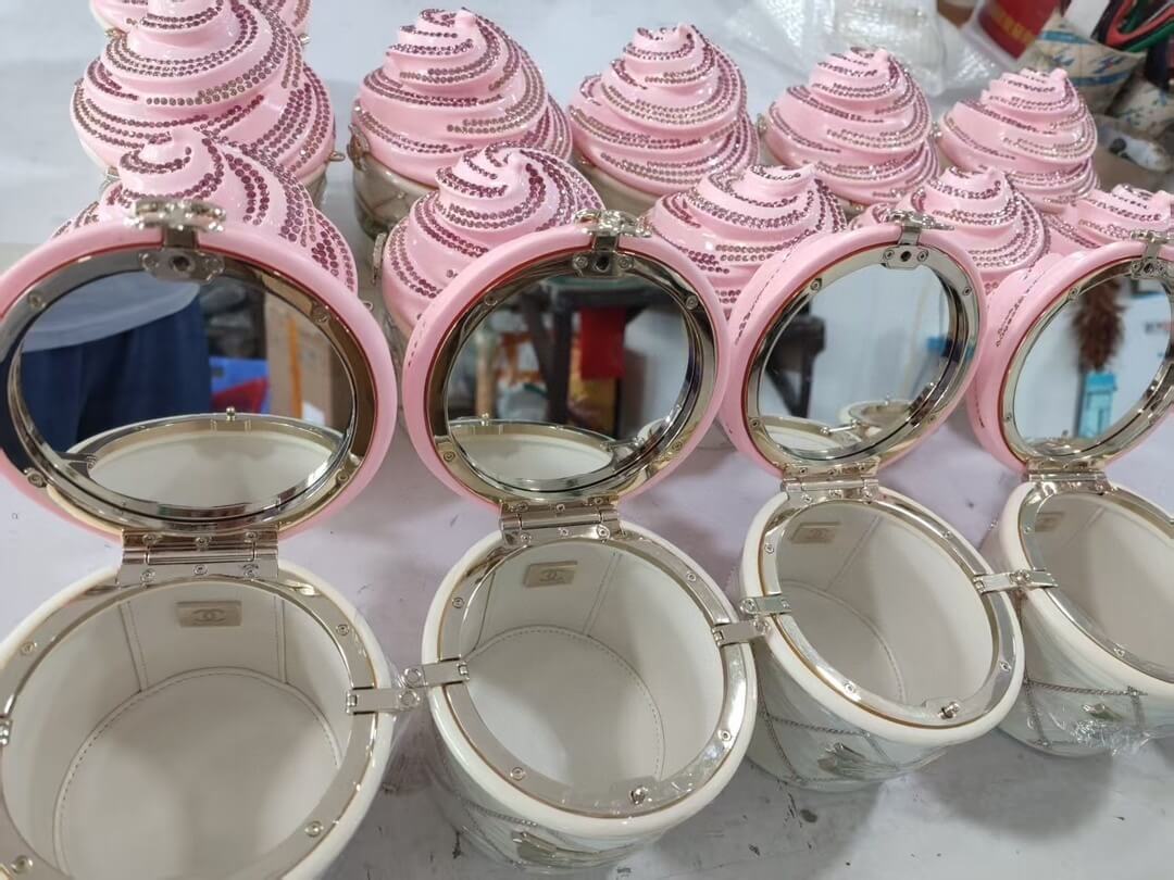 Chanel Ice Cream Minaudiere Shoulder Crossbody Bag Plexi, Strass & Gold-Tone Metal White, Pink & Light Green - Image 7