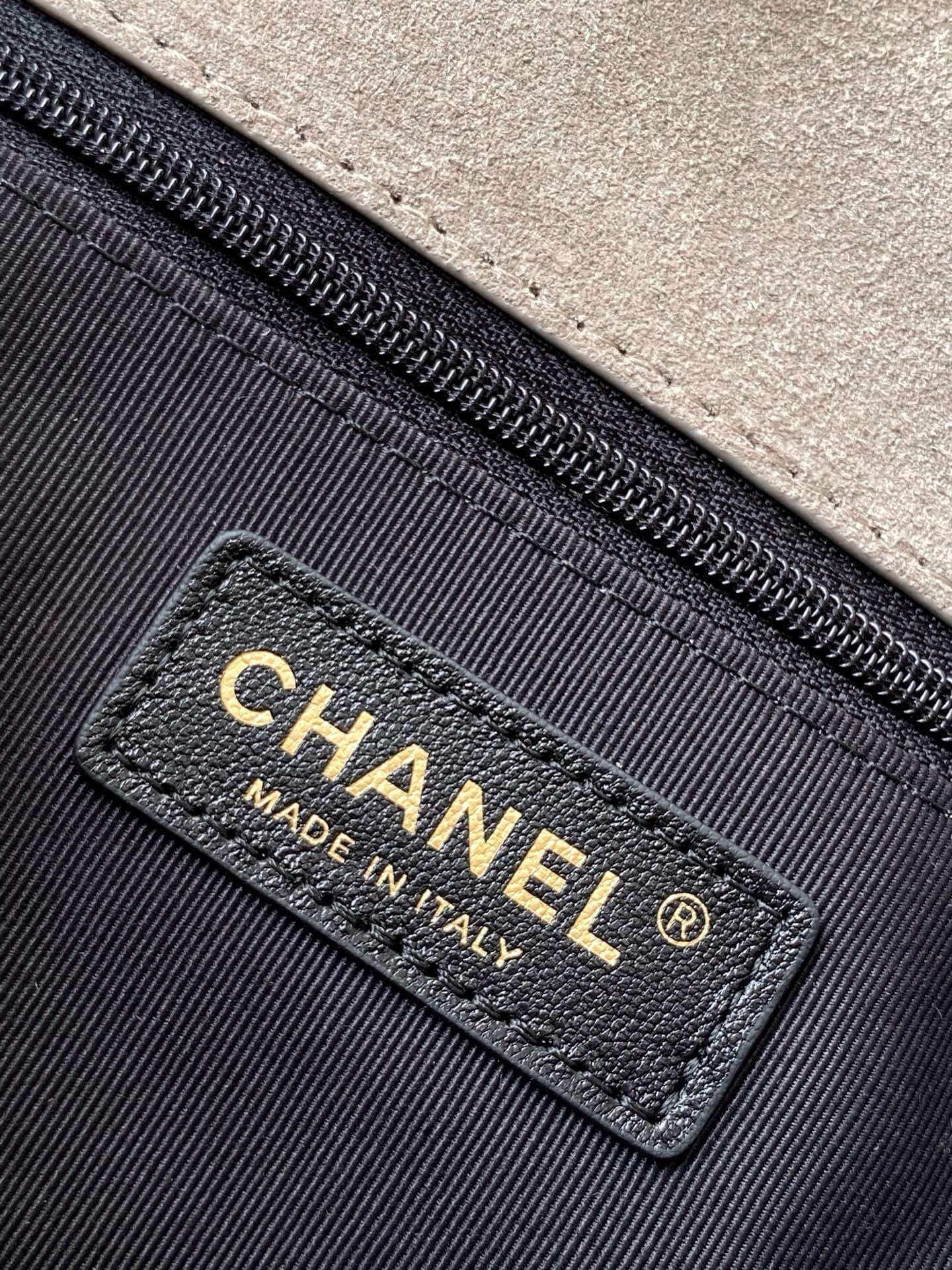 Chanel 22 Washed denim Chanel Large Flap Bag With Top Handle Suede Calfskin & Shiny Lambskin Leather Shoulder Crossbody HandbagBackpack Bag Blue (Copy) - Image 4