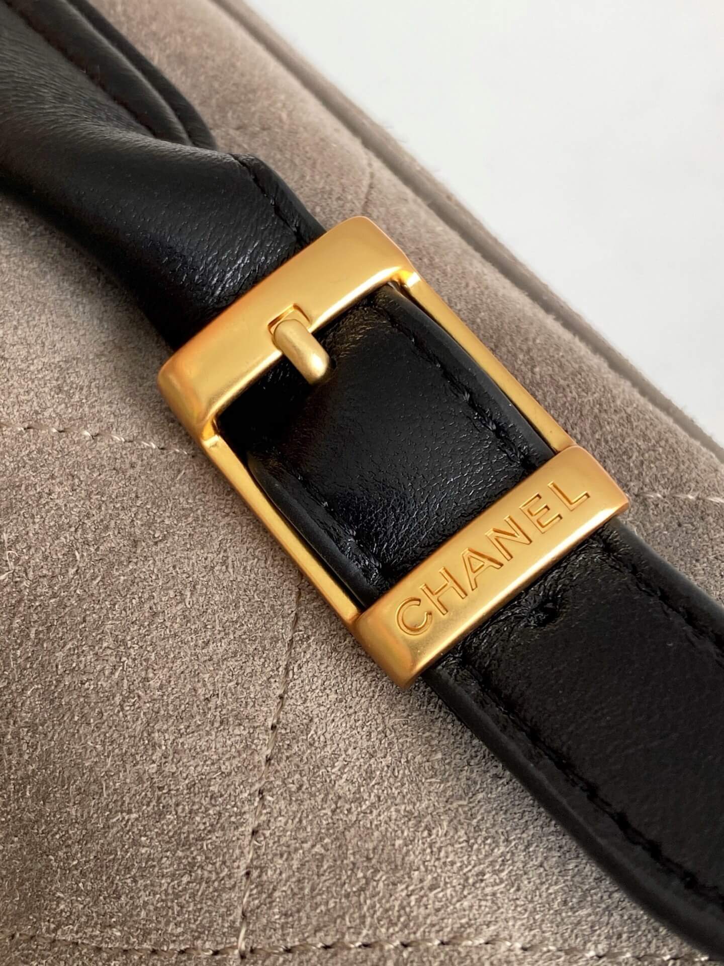 Chanel 22 Washed denim Chanel Large Flap Bag With Top Handle Suede Calfskin & Shiny Lambskin Leather Shoulder Crossbody HandbagBackpack Bag Blue (Copy) - Image 7