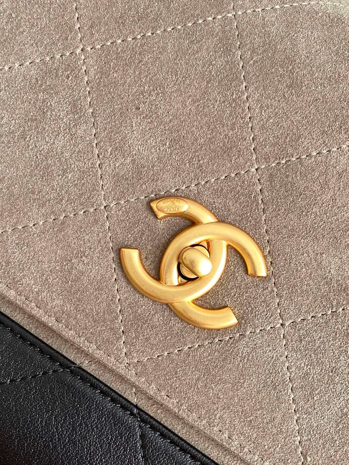 Chanel 22 Washed denim Chanel Large Flap Bag With Top Handle Suede Calfskin & Shiny Lambskin Leather Shoulder Crossbody HandbagBackpack Bag Blue (Copy) - Image 6