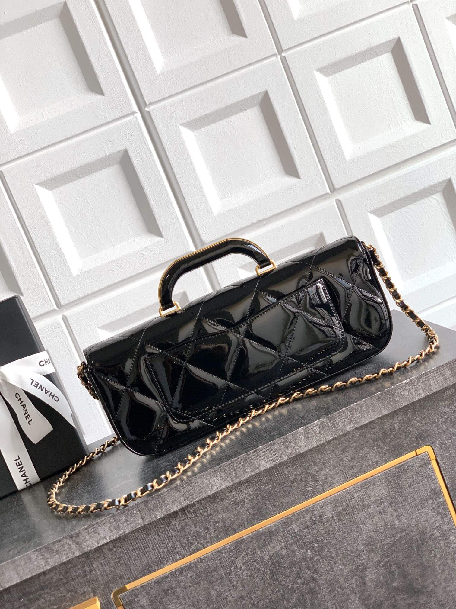 Chanel Large Flap Shoulder Bag with Top Handle Metallic Mirror Calfskin & Gold-Tone Metal - Image 20