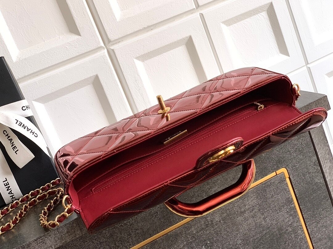 Chanel Large Flap Shoulder Bag with Top Handle Metallic Mirror Calfskin & Gold-Tone Metal - Image 4