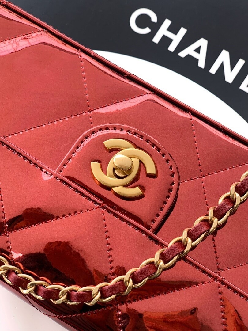 Chanel Large Flap Shoulder Bag with Top Handle Metallic Mirror Calfskin & Gold-Tone Metal - Image 7