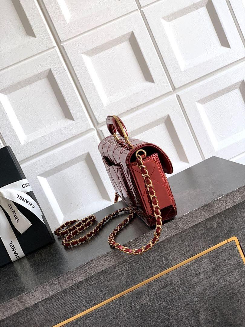 Chanel Large Flap Shoulder Bag with Top Handle Metallic Mirror Calfskin & Gold-Tone Metal - Image 8