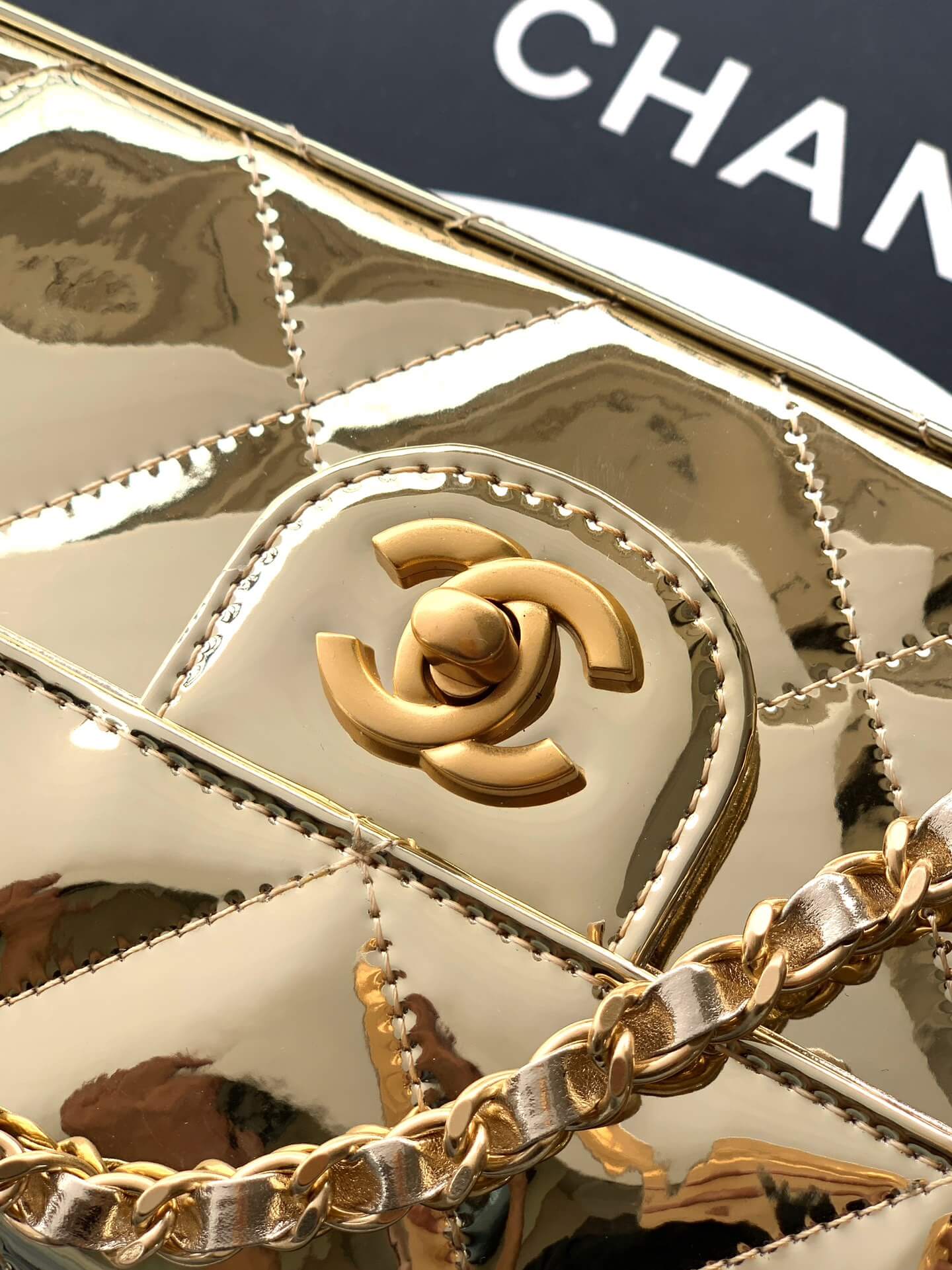 Chanel Large Flap Shoulder Bag with Top Handle Metallic Mirror Calfskin & Gold-Tone Metal - Image 42