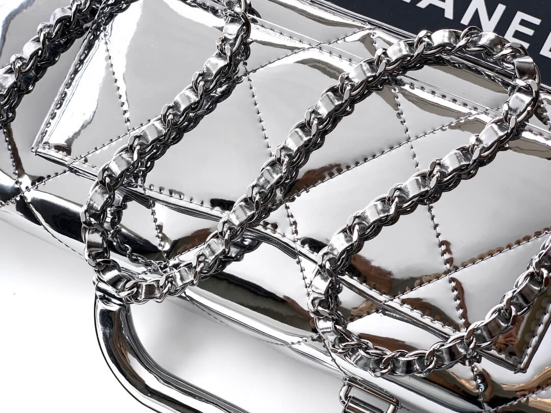 Chanel Large Flap Shoulder Bag with Top Handle Metallic Mirror Calfskin & Gold-Tone Metal - Image 34