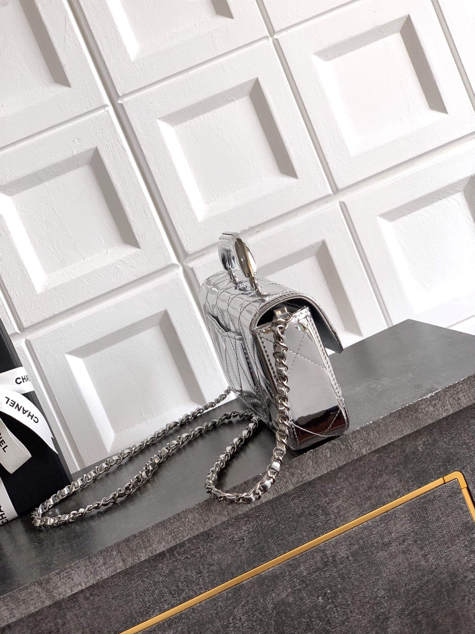 Chanel Large Flap Shoulder Bag with Top Handle Metallic Mirror Calfskin & Gold-Tone Metal - Image 35