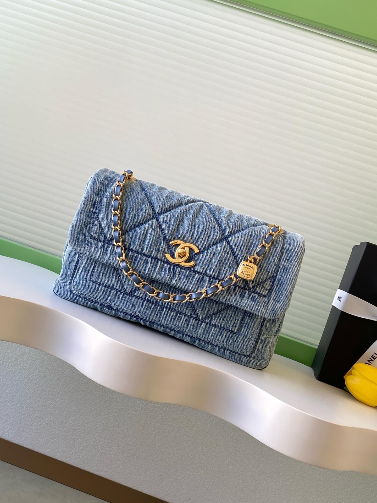 Chanel Maxi Flapbag Washed Denim & Gold-Tone Metal Shoulder Crossbody Bag