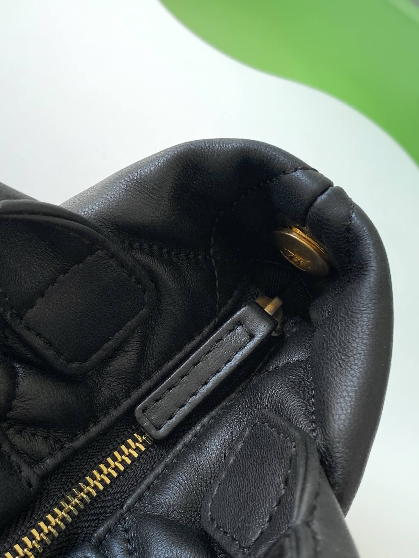 Chanel Maxi Mini - Small Shiny Lambskin Leather & Gold-Tone Metal Shoulder Handbag Black - Image 14