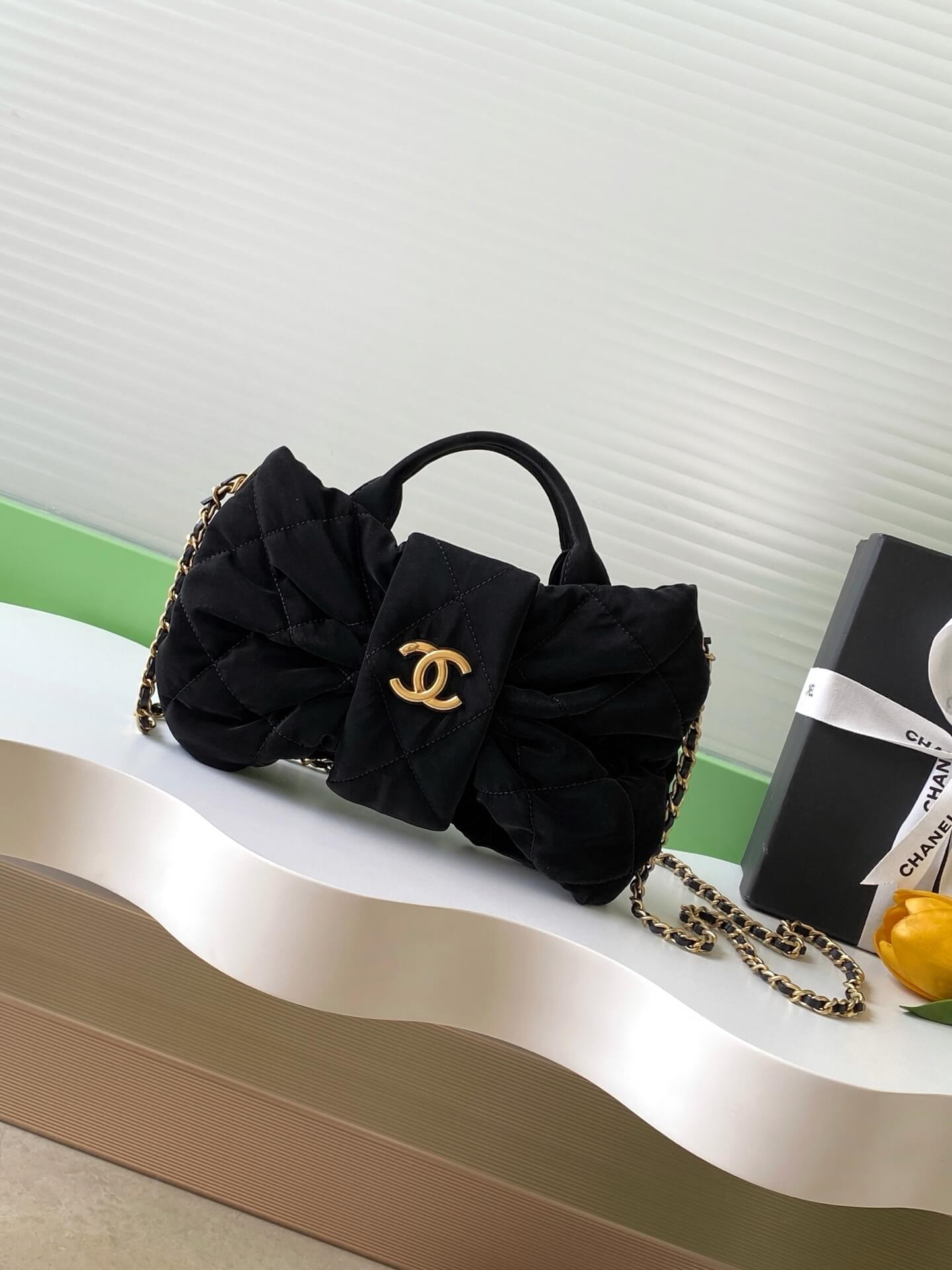Chanel Maxi Mini - Small Velvet-Effect Nylon & Gold-Tone Metal Shoulder Handbag Black - Image 10