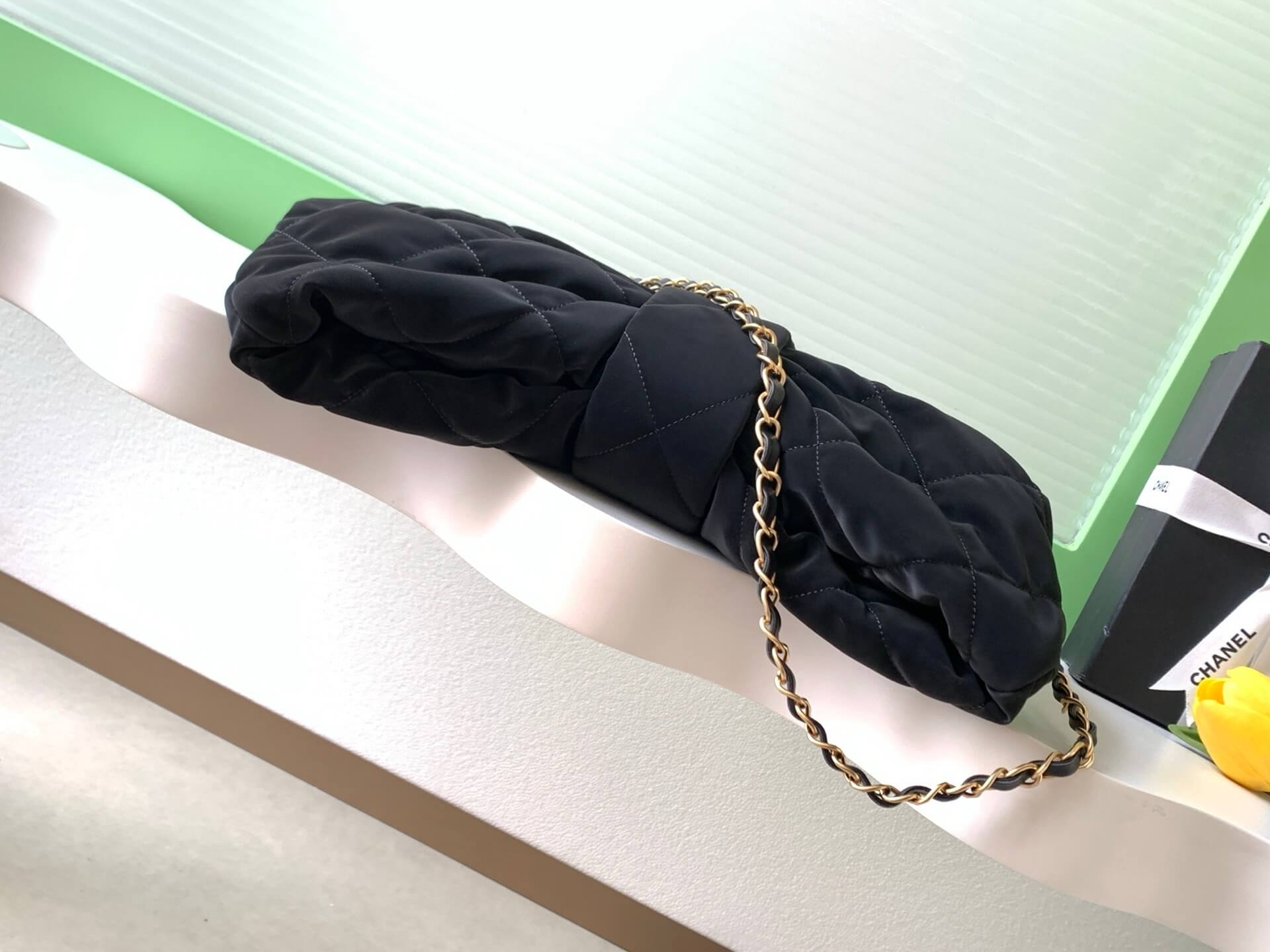 Chanel Maxi Mini - Small Velvet-Effect Nylon & Gold-Tone Metal Shoulder Handbag Black - Image 9