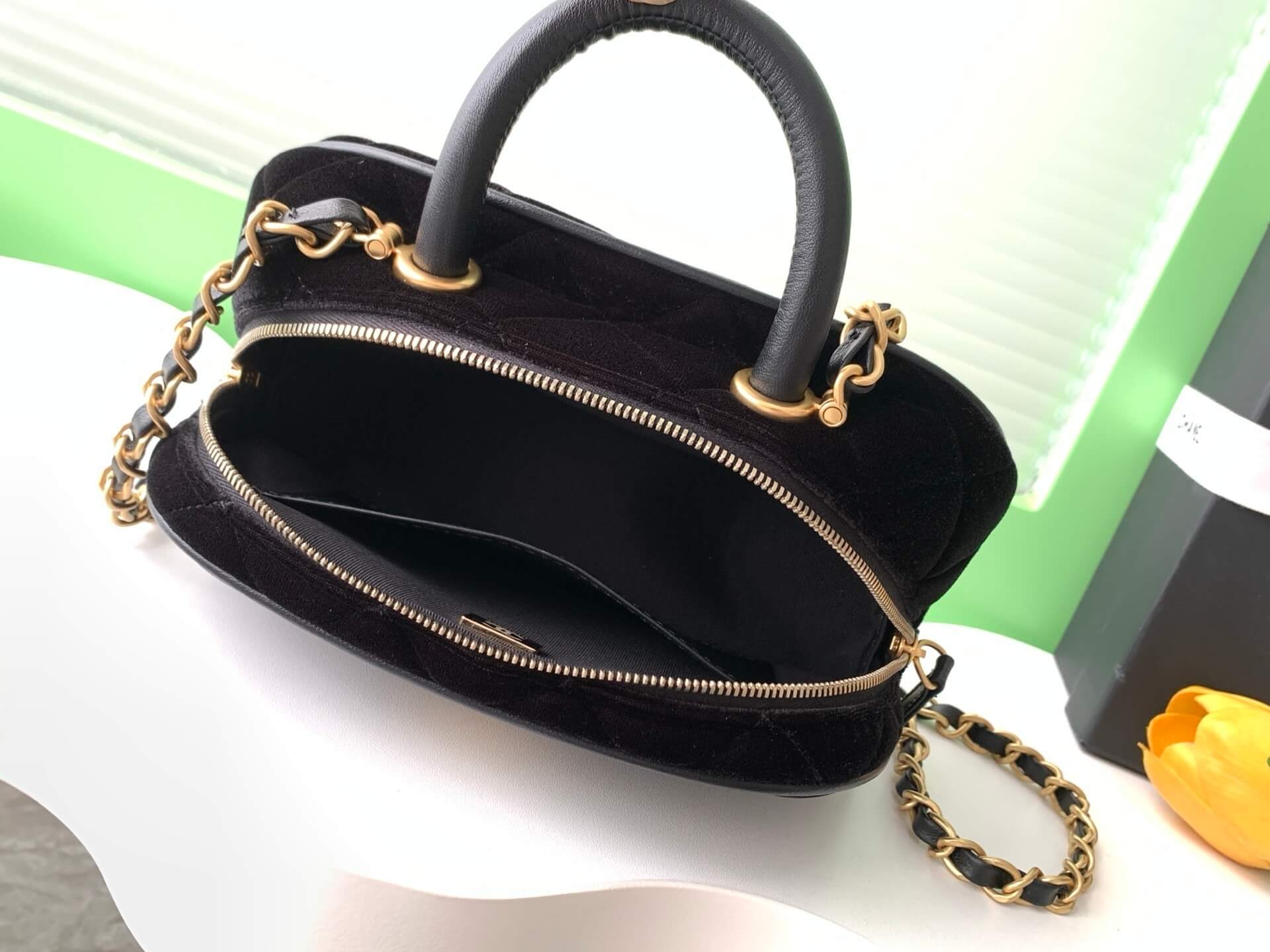 Chanel Mini Bowling quilted Velvet Calfskin Leather Shoulder Crossbody Handbag - Image 30