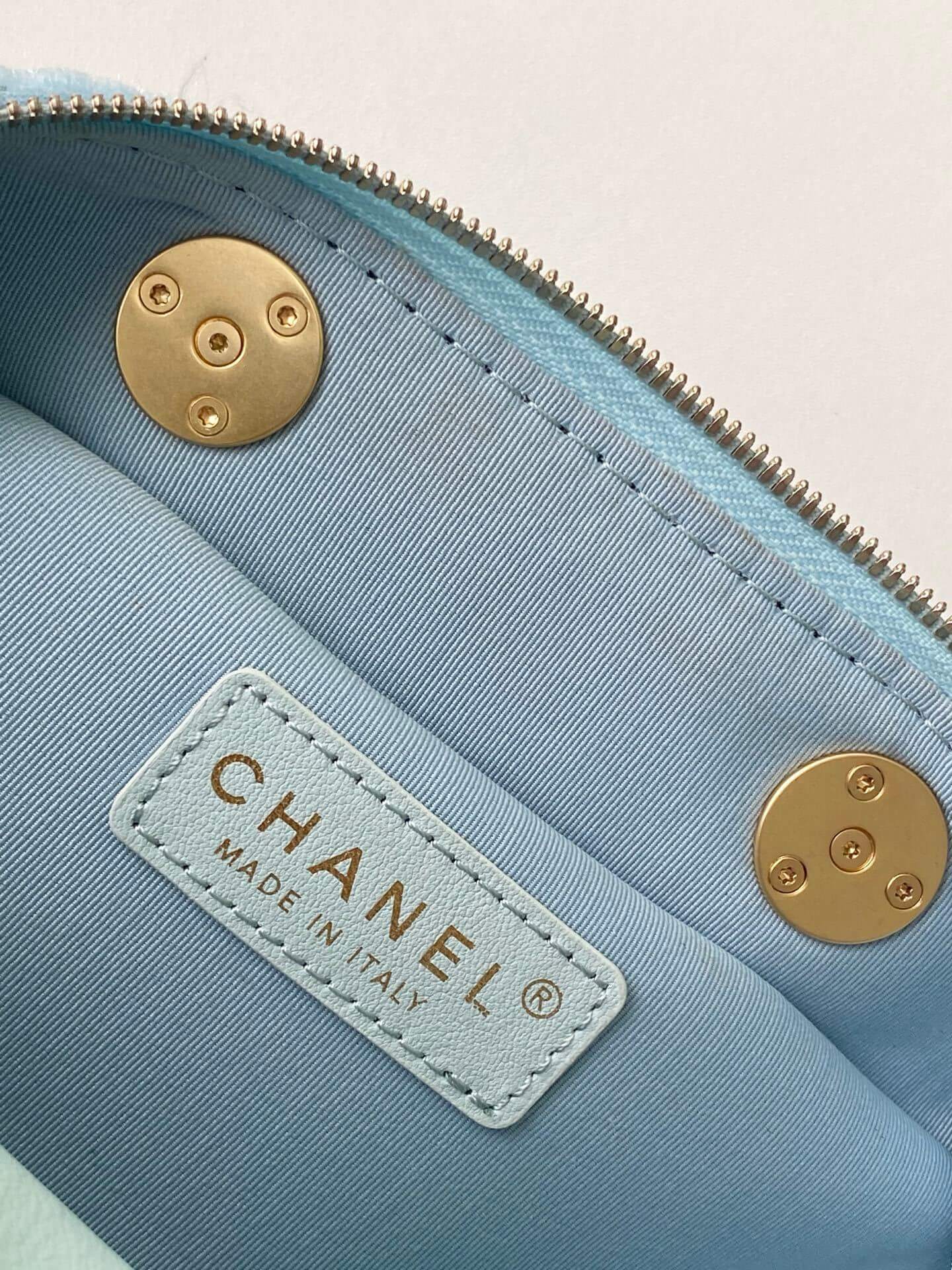 Chanel Mini Bowling quilted Velvet Calfskin Leather Shoulder Crossbody Handbag - Image 4