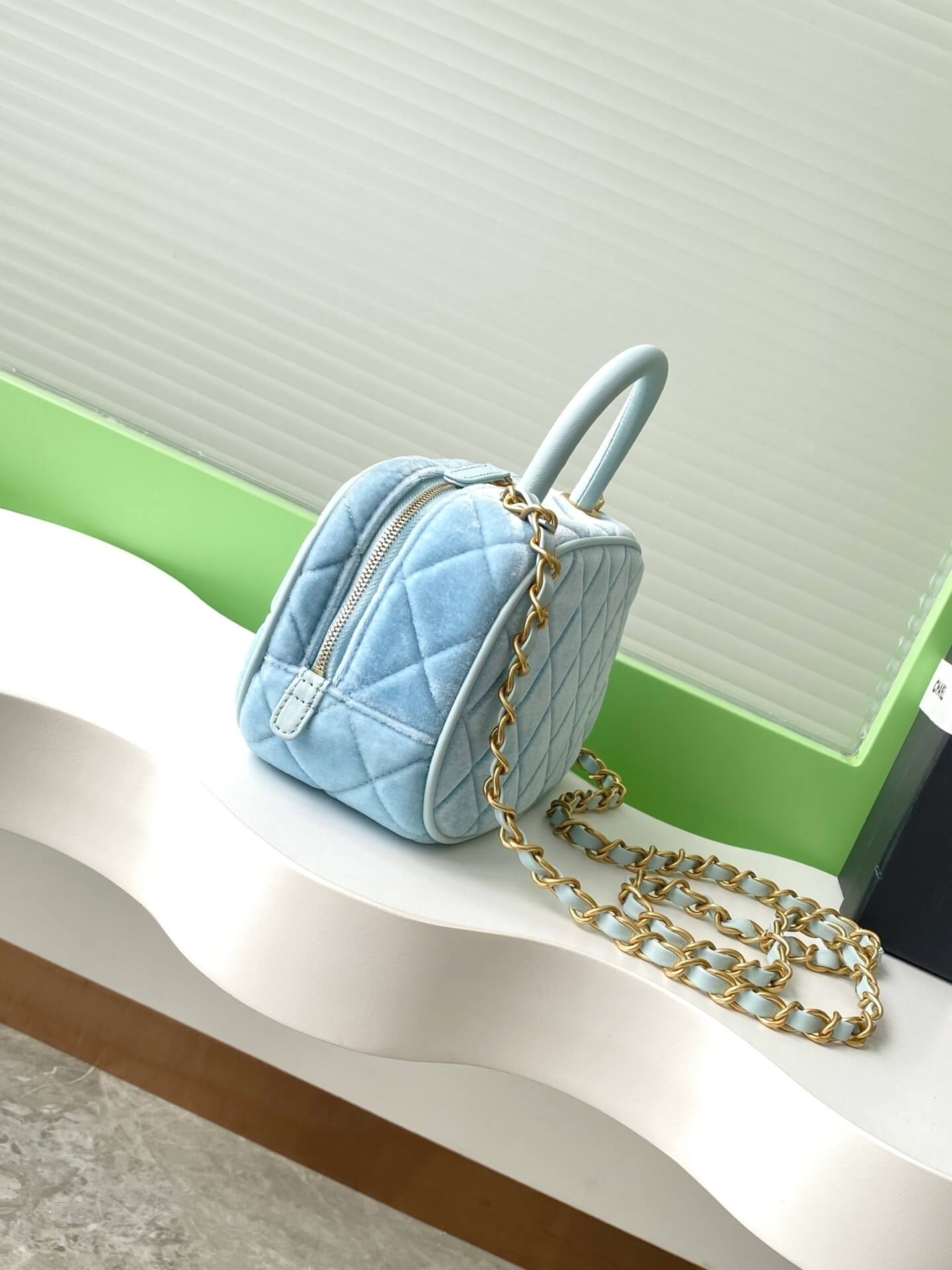 Chanel Mini Bowling quilted Velvet Calfskin Leather Shoulder Crossbody Handbag - Image 7