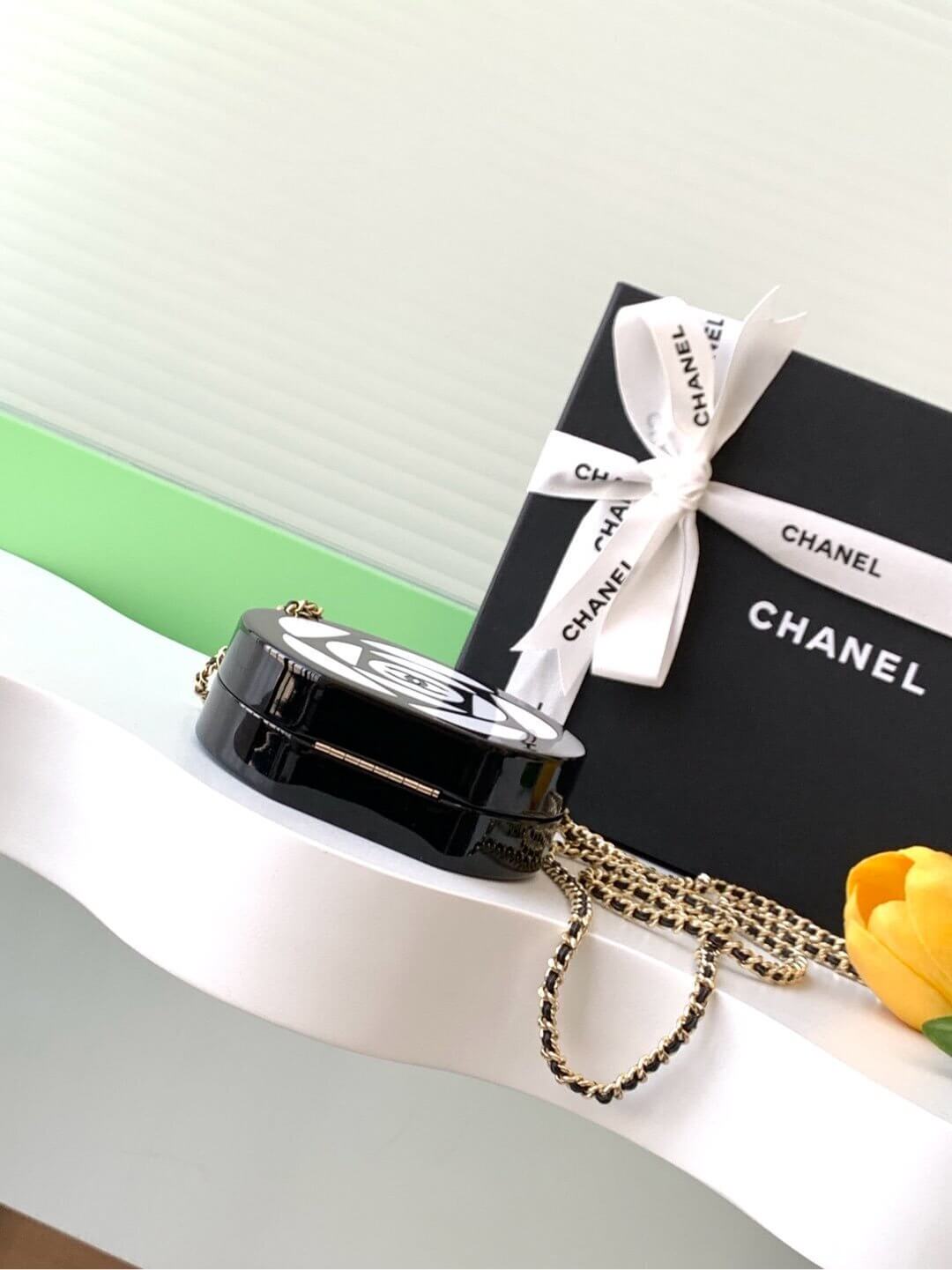 Chanel Resin Plexi CC Round Camellia Minaudiere Clutch Shoulder Crossbody Bag Black/White - Image 8