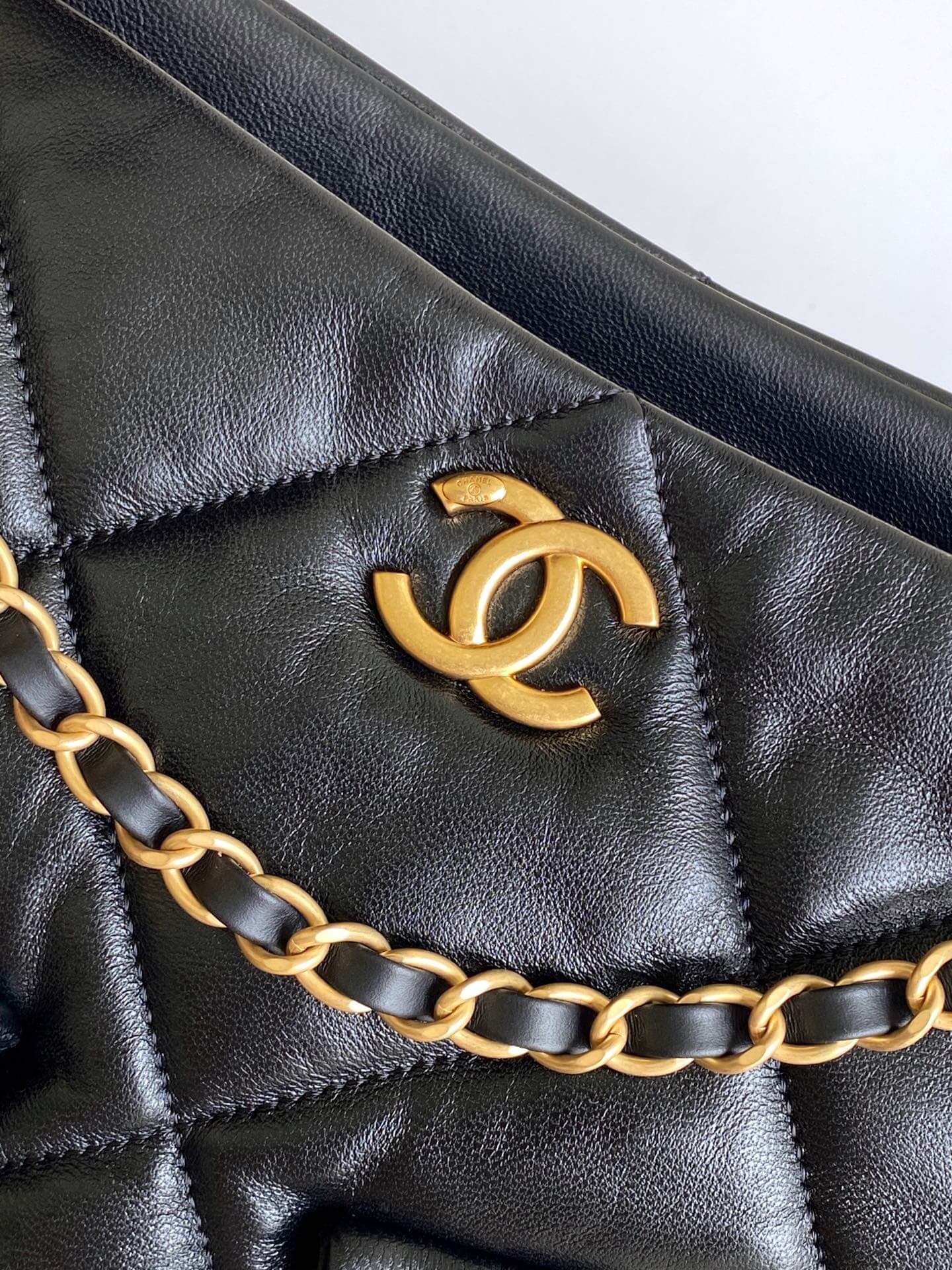 Chanel Shopping Bag Shiny Lambskin & Gold-Tone Metal Shoulder Crossbody Bag Black - Image 5