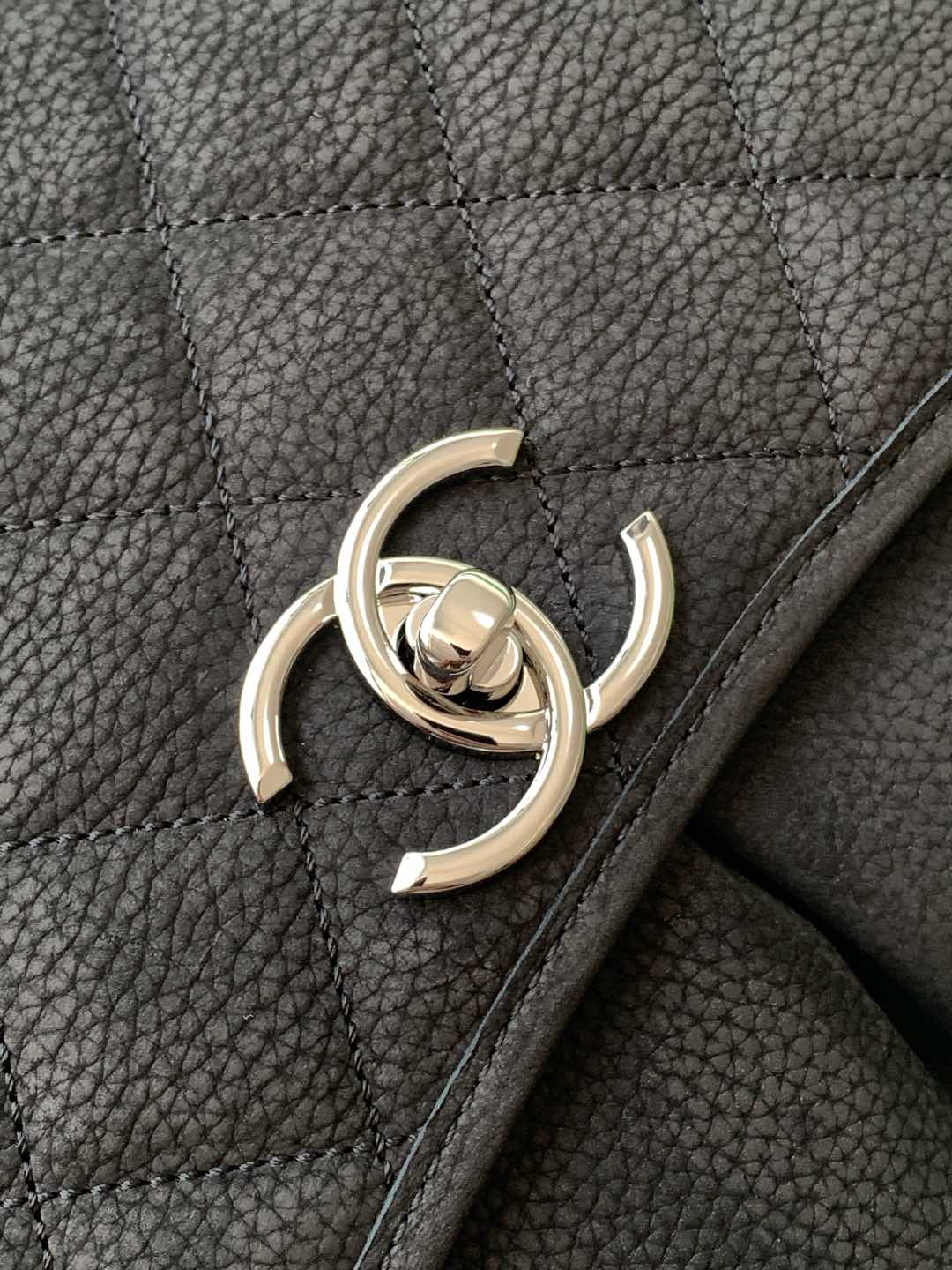 Chanel Single Flap Chain Quilted Nubuck Leather Shoulder Bag - Image 7