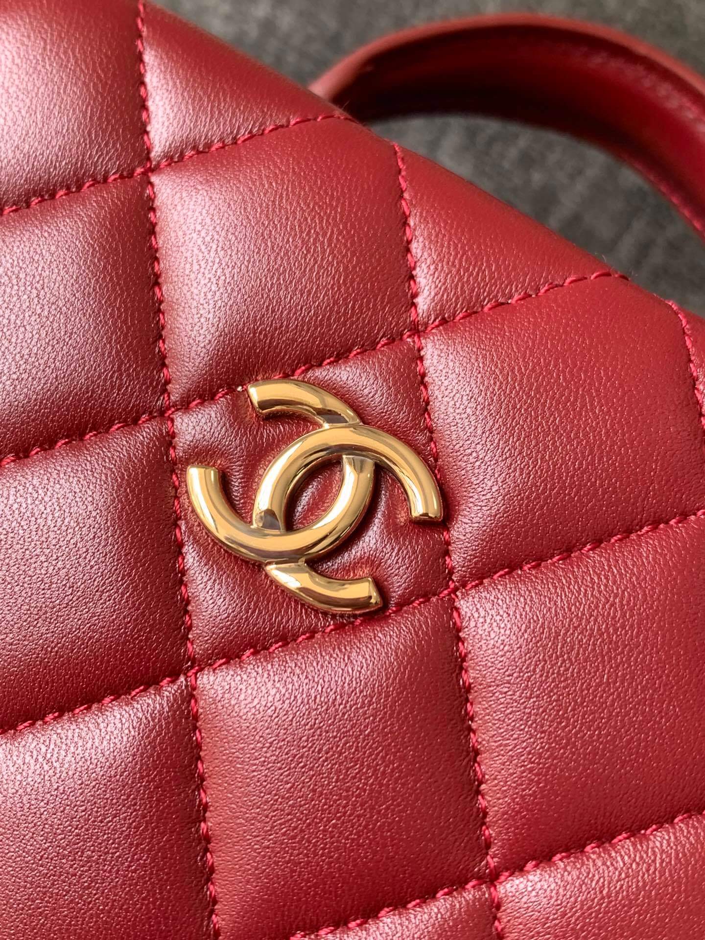 Chanel Mini - Small Flap Bag with a Top Handle Quilted Lambskin Leather Shoulder Crossbody Handbag - Image 51