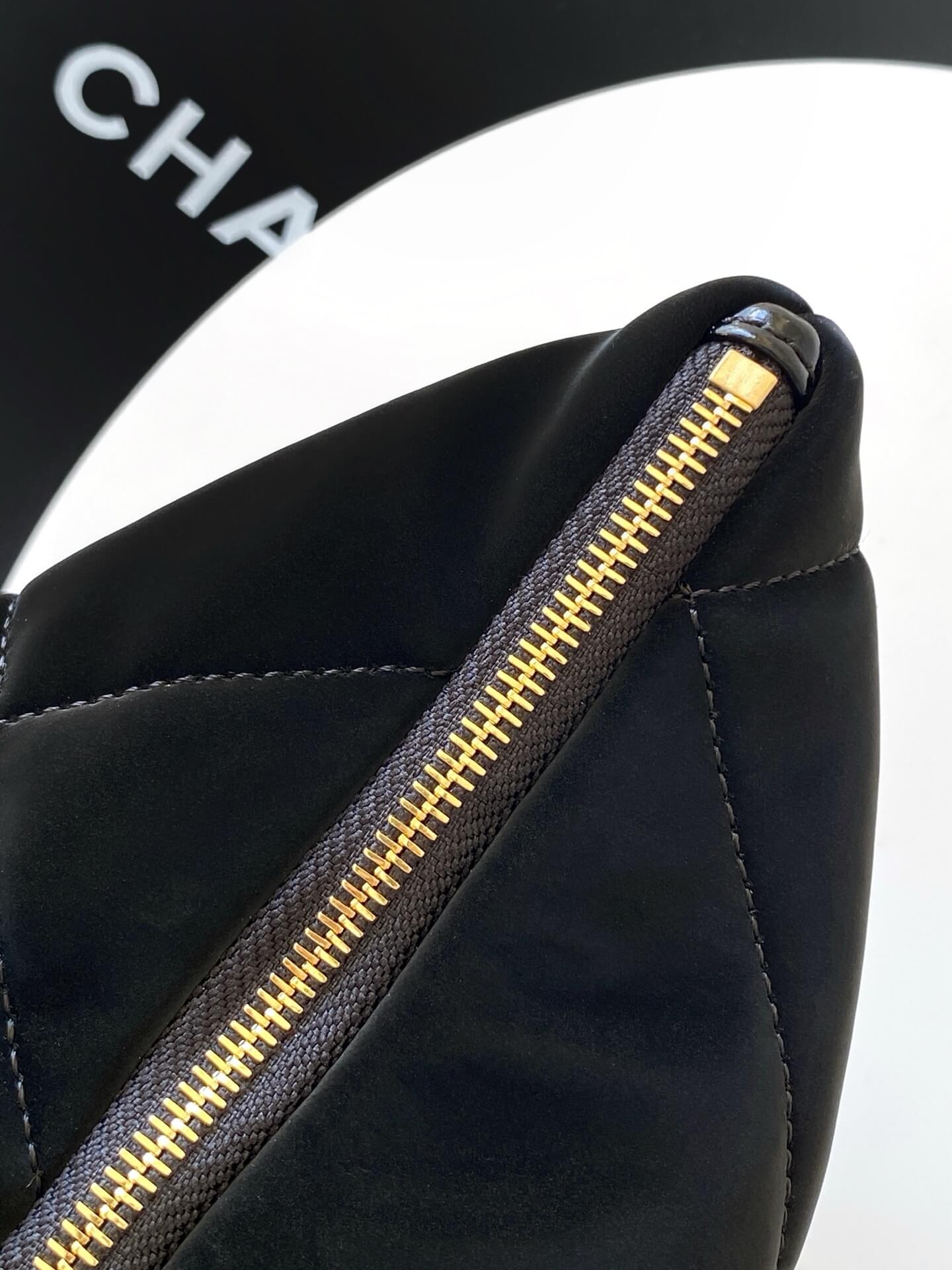 Chanel Small - Medium Zipped Case Velvet-Effect Nylon, Shiny Crumpled Calfskin & Gold-Tone Metal Black - Image 6