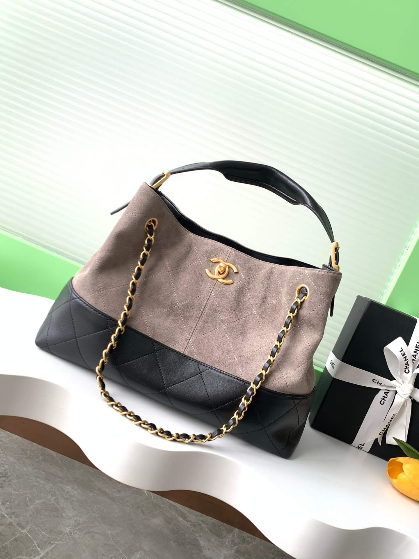 Chanel Two-Tone Shopping Suede Calfskin & Shiny Lambskin Leather Shoulder Handbag - Image 19