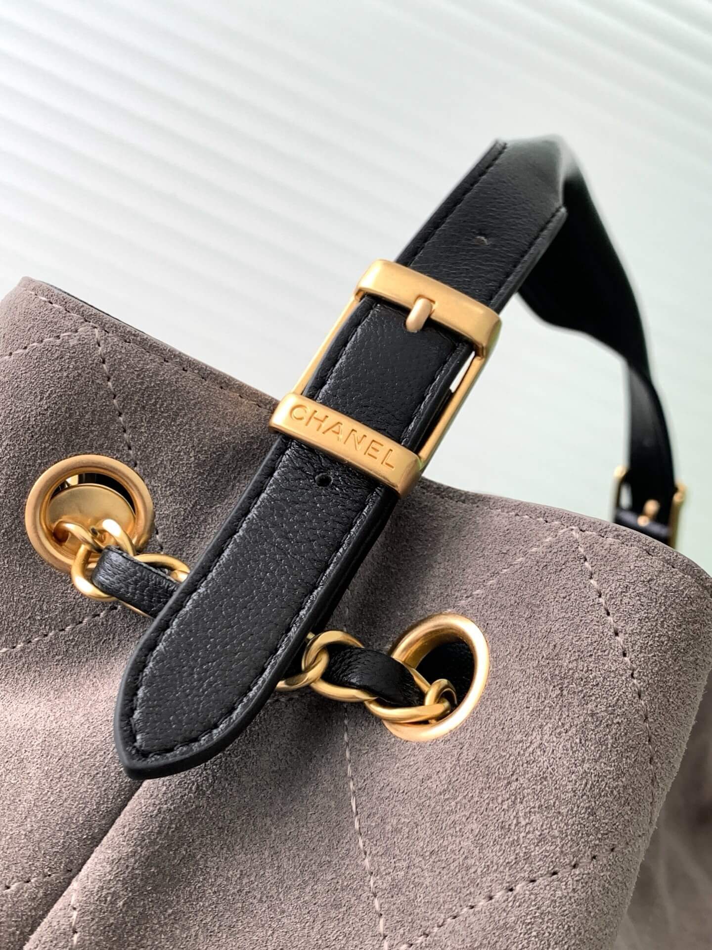 Chanel Two-Tone Shopping Suede Calfskin & Shiny Lambskin Leather Shoulder Handbag - Image 24