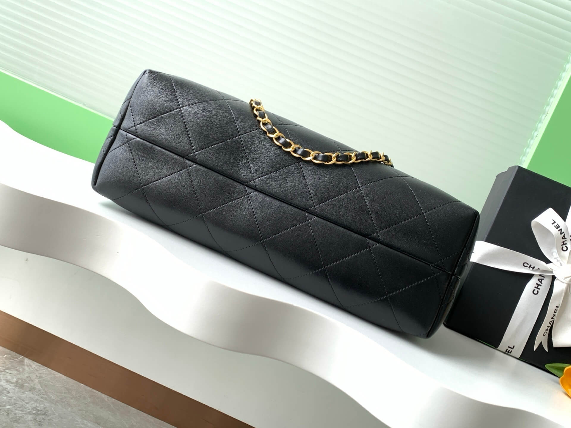 Chanel Two-Tone Shopping Suede Calfskin & Shiny Lambskin Leather Shoulder Handbag - Image 27