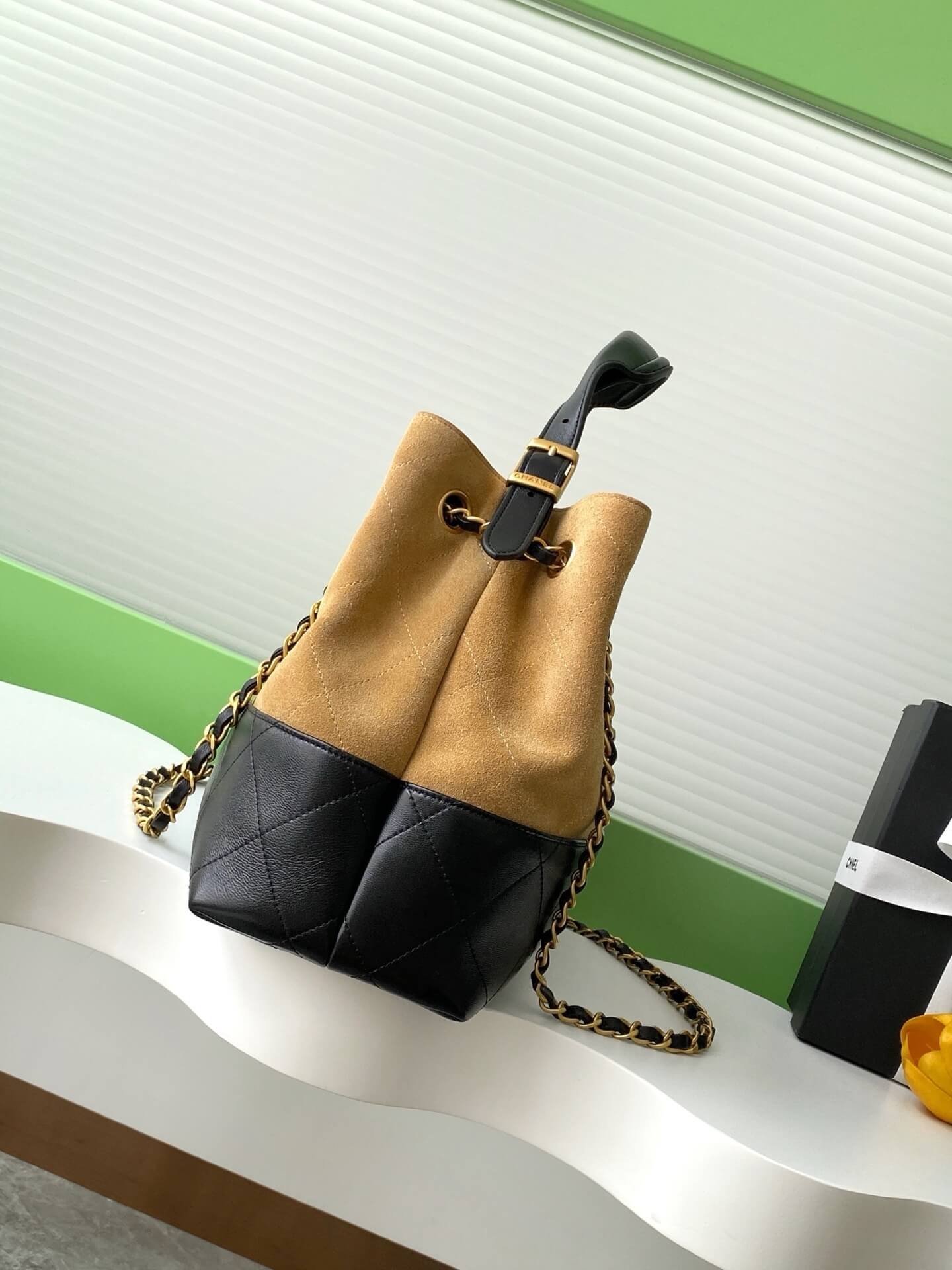 Chanel Two-Tone Shopping Suede Calfskin & Shiny Lambskin Leather Shoulder Handbag - Image 17